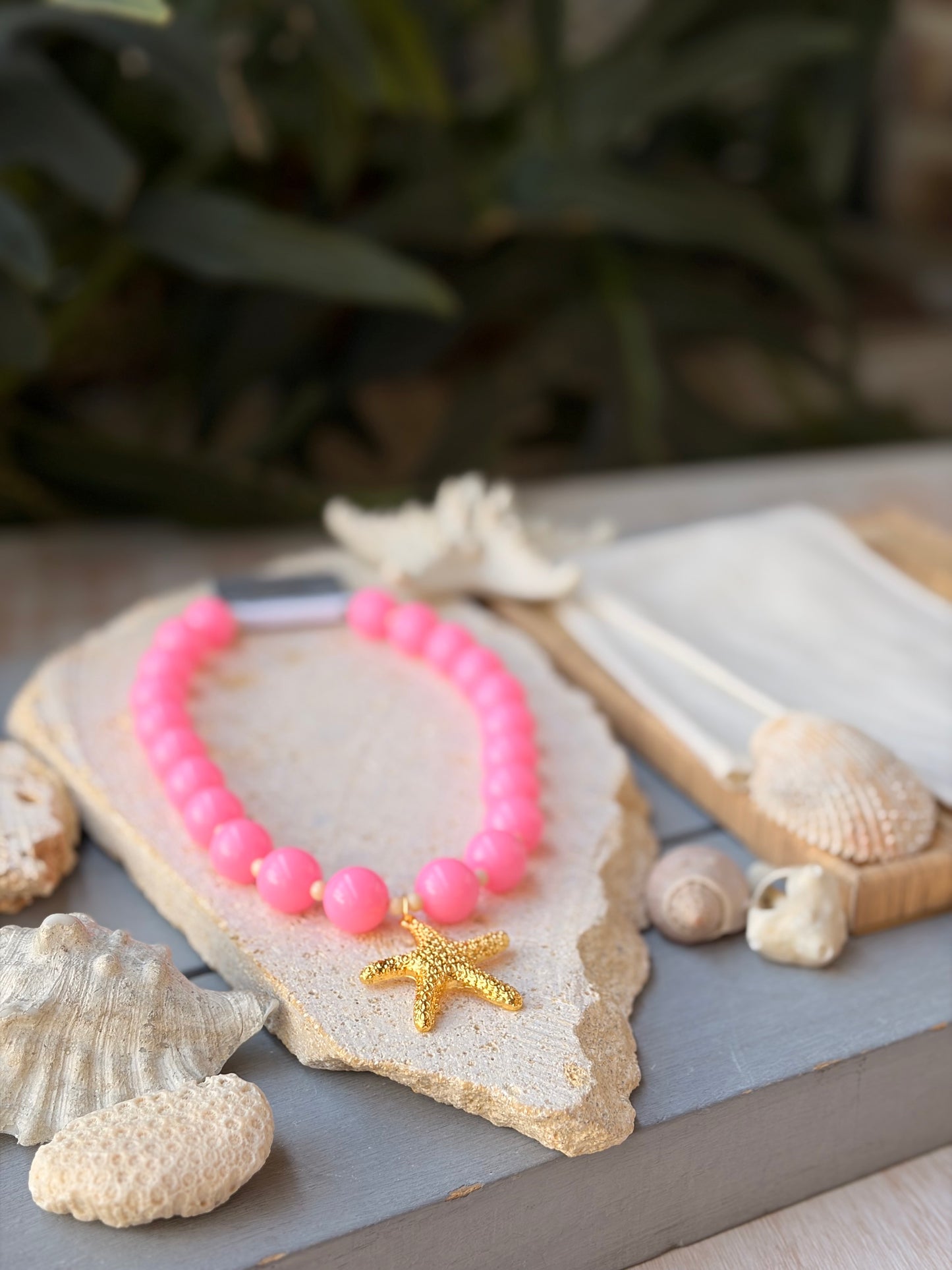 Collar bolas chicle fuccia dije estrella mar