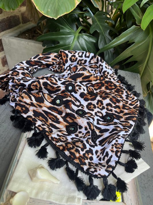 Chalina triangular animal print