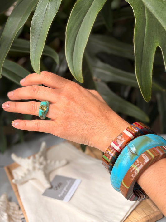 Anillo resina con piedra