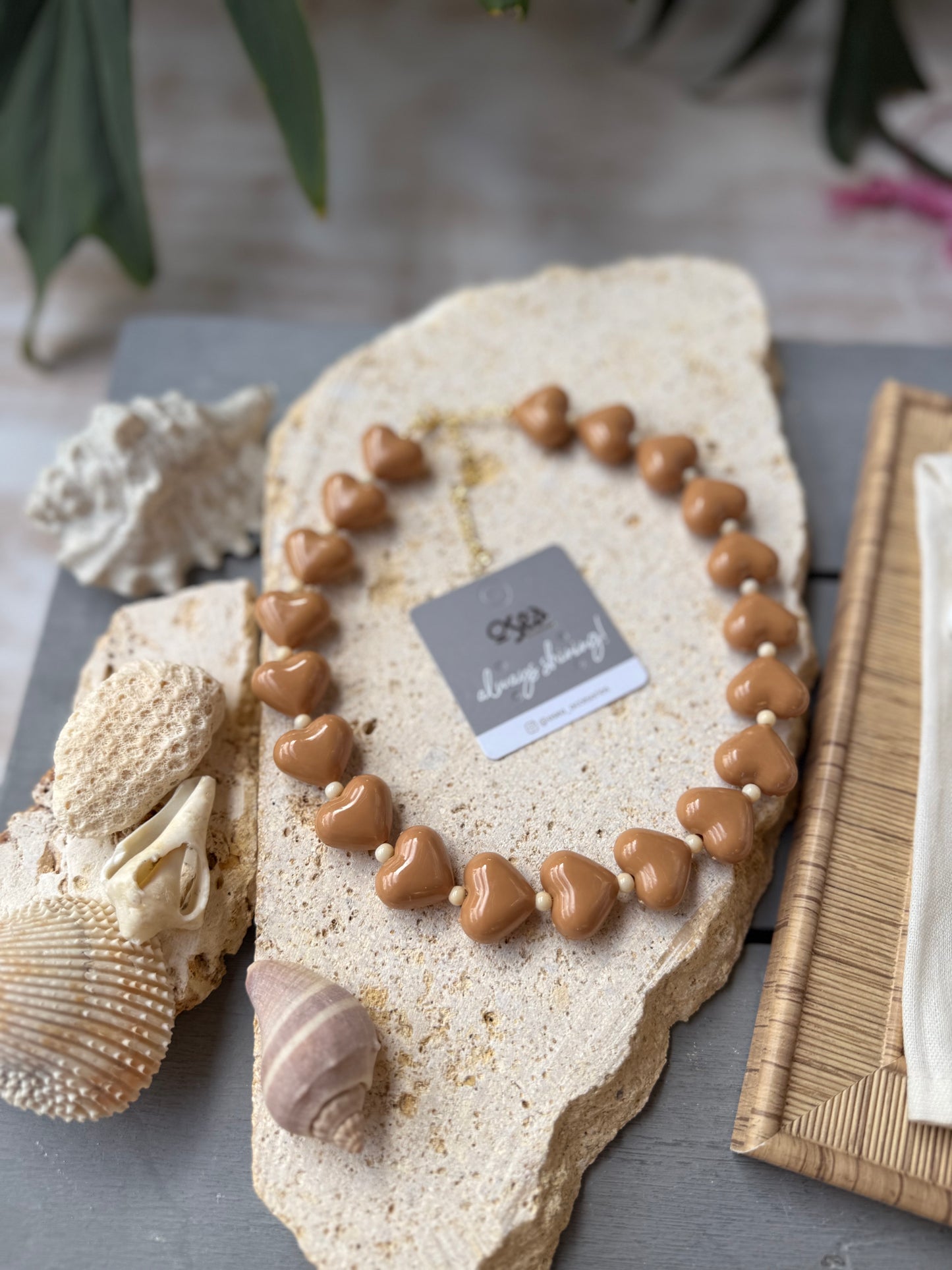 Collar corazones pasta