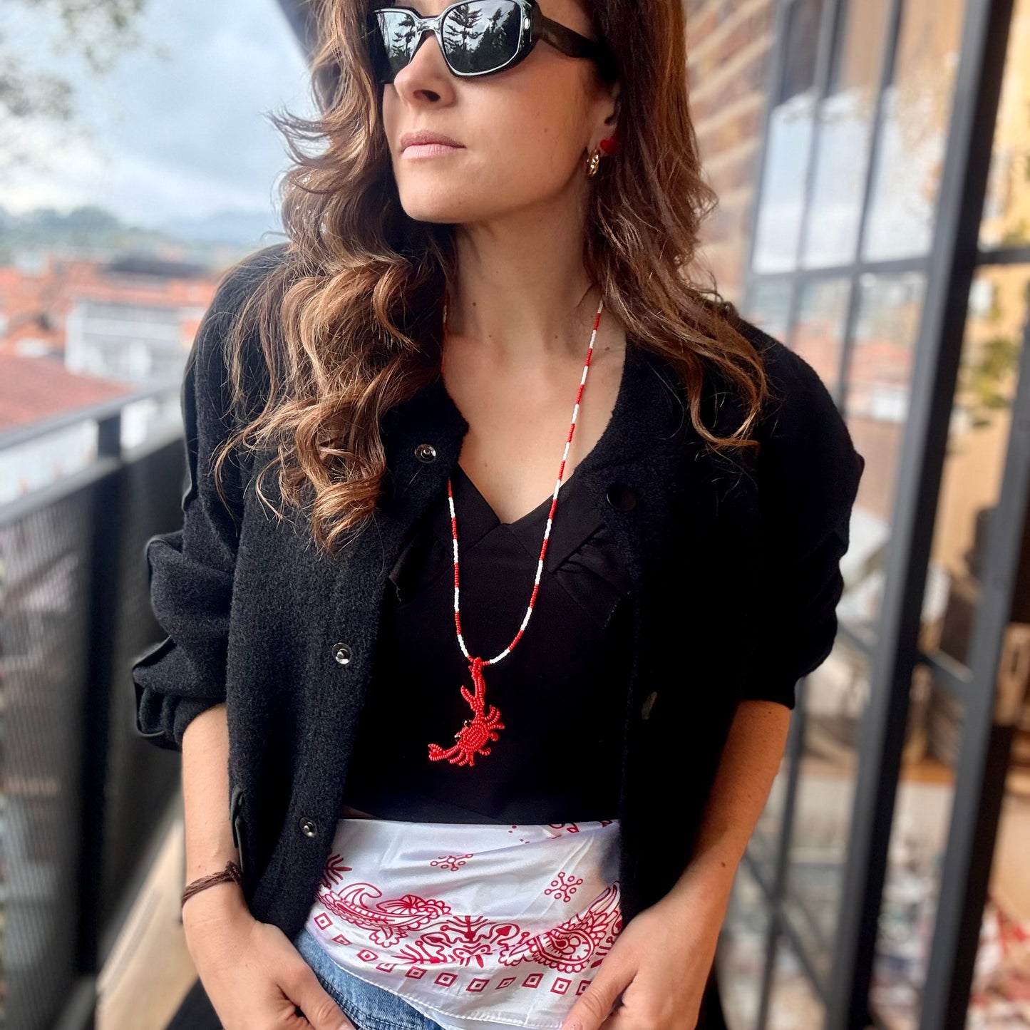 Collar largo cangrejo mostacilla 🦀