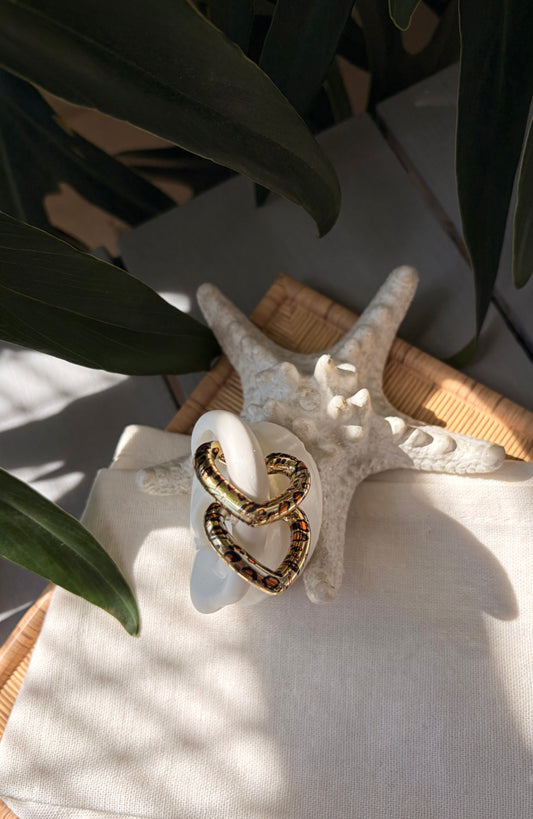 Earcuff doble en corazón animal print