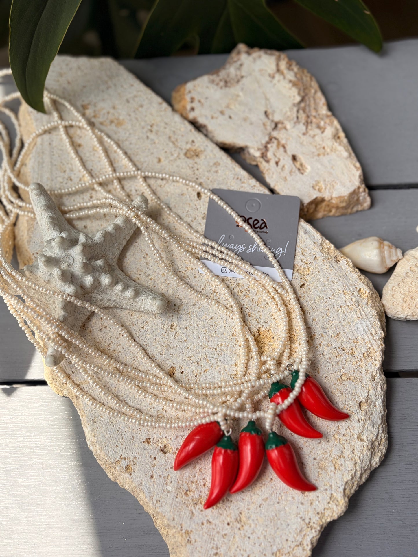 Collar largo mostacillas dije pimiento