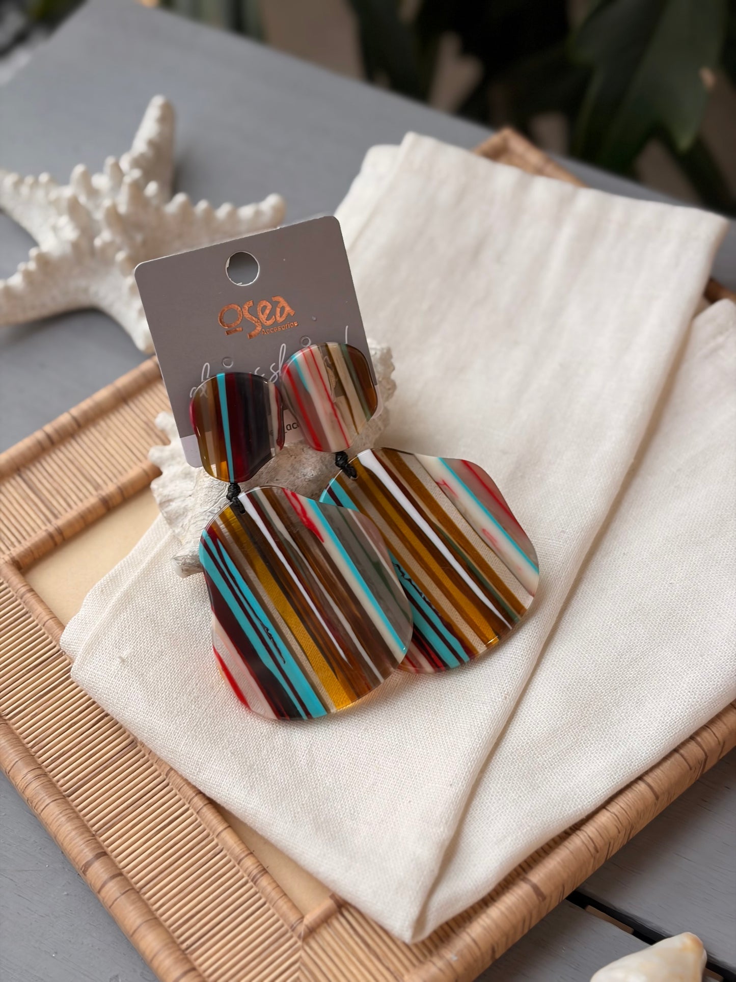 Aretes forma rayados en resina