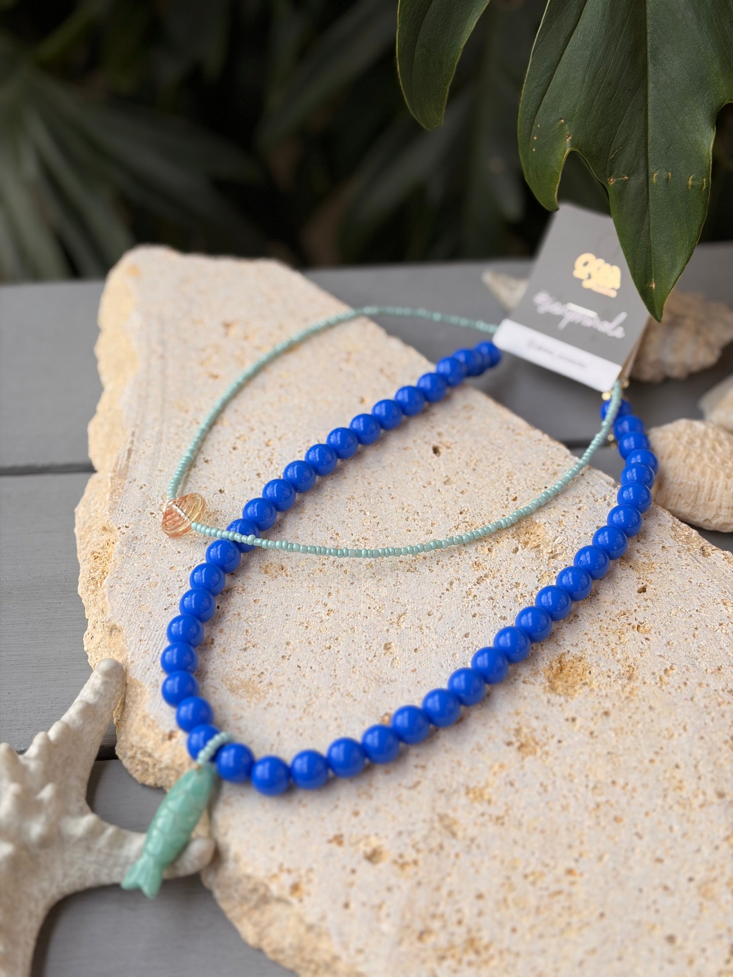 Collar doble bolas y mostacilla dije pez