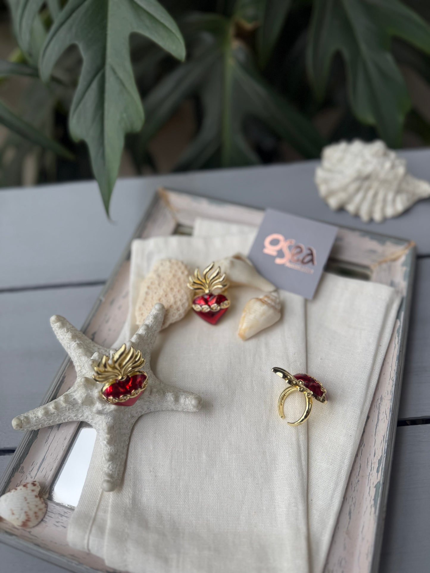 Anillo de corazón en llamas ajustable