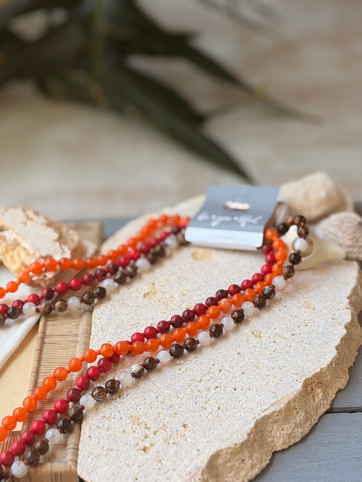 Collar triple color en bolas resina con efecto