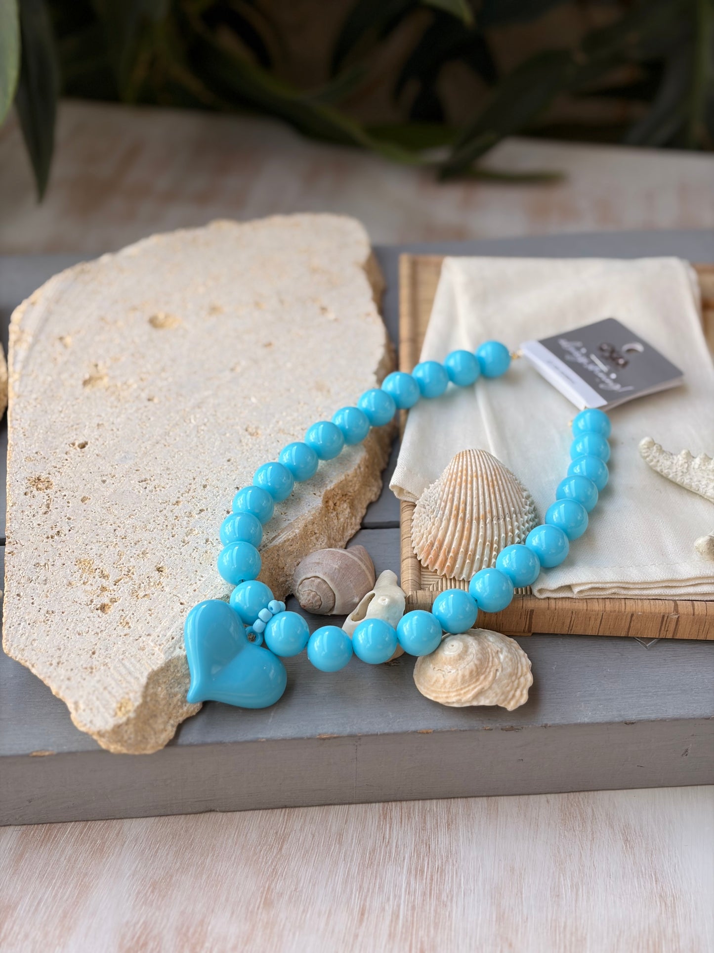 Collar bolas corazón azul turquesa