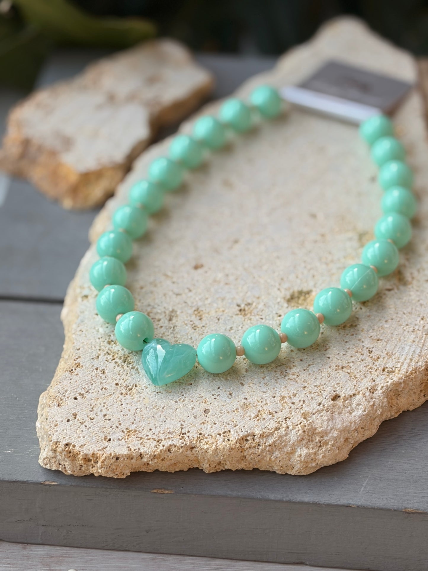 Collar bolas verde menta corazón degradé