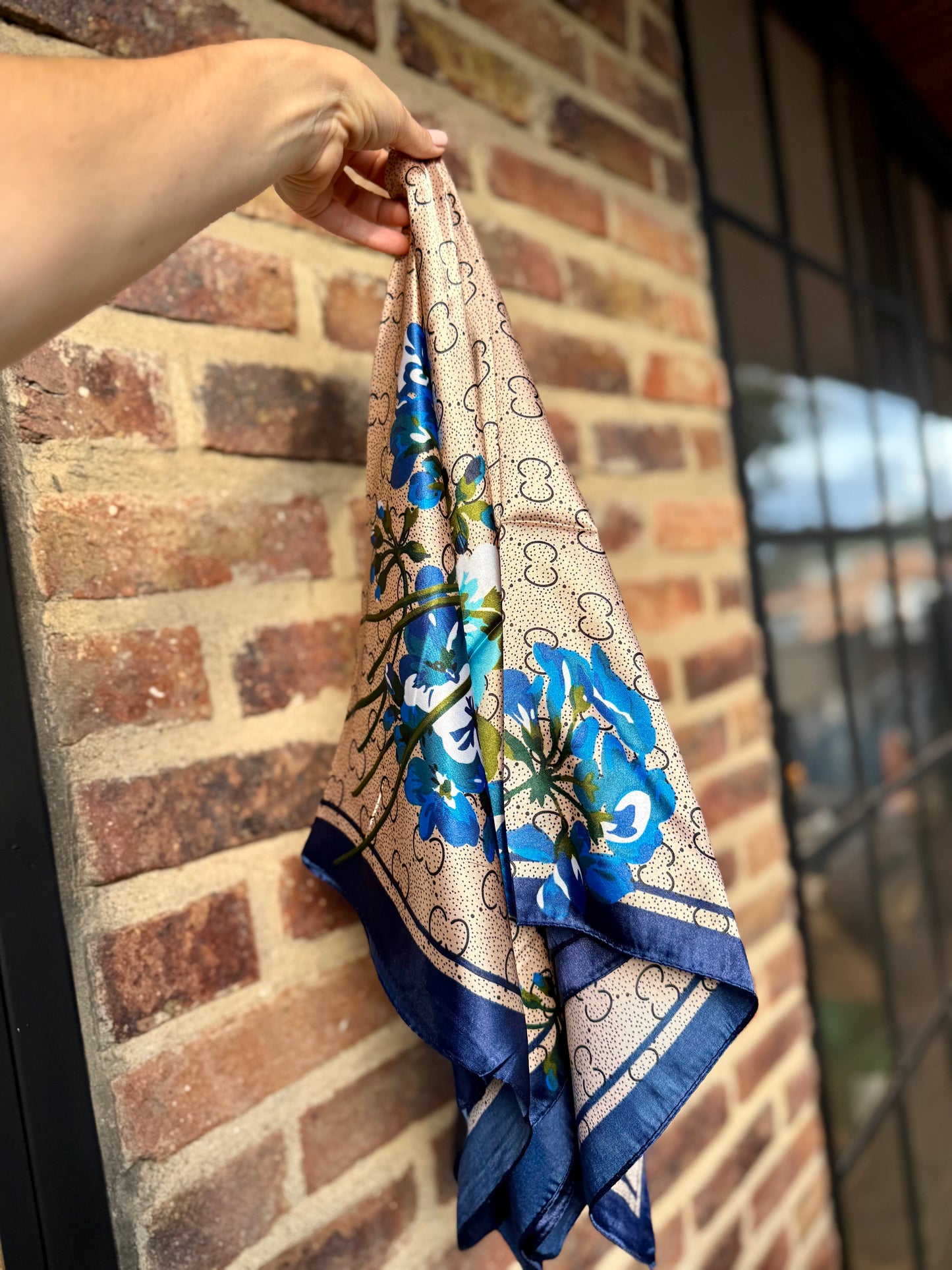 Pañoleta satinada 90x90