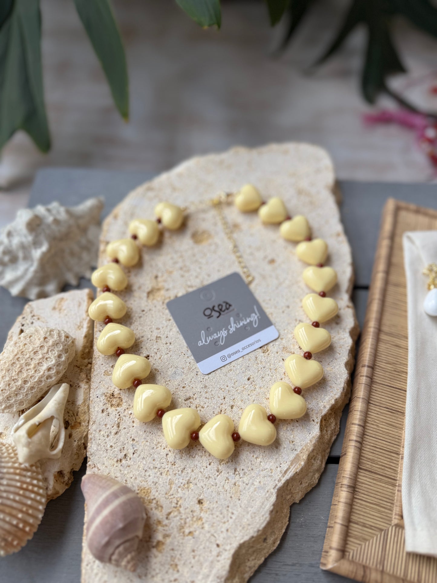 Collar corazones pasta