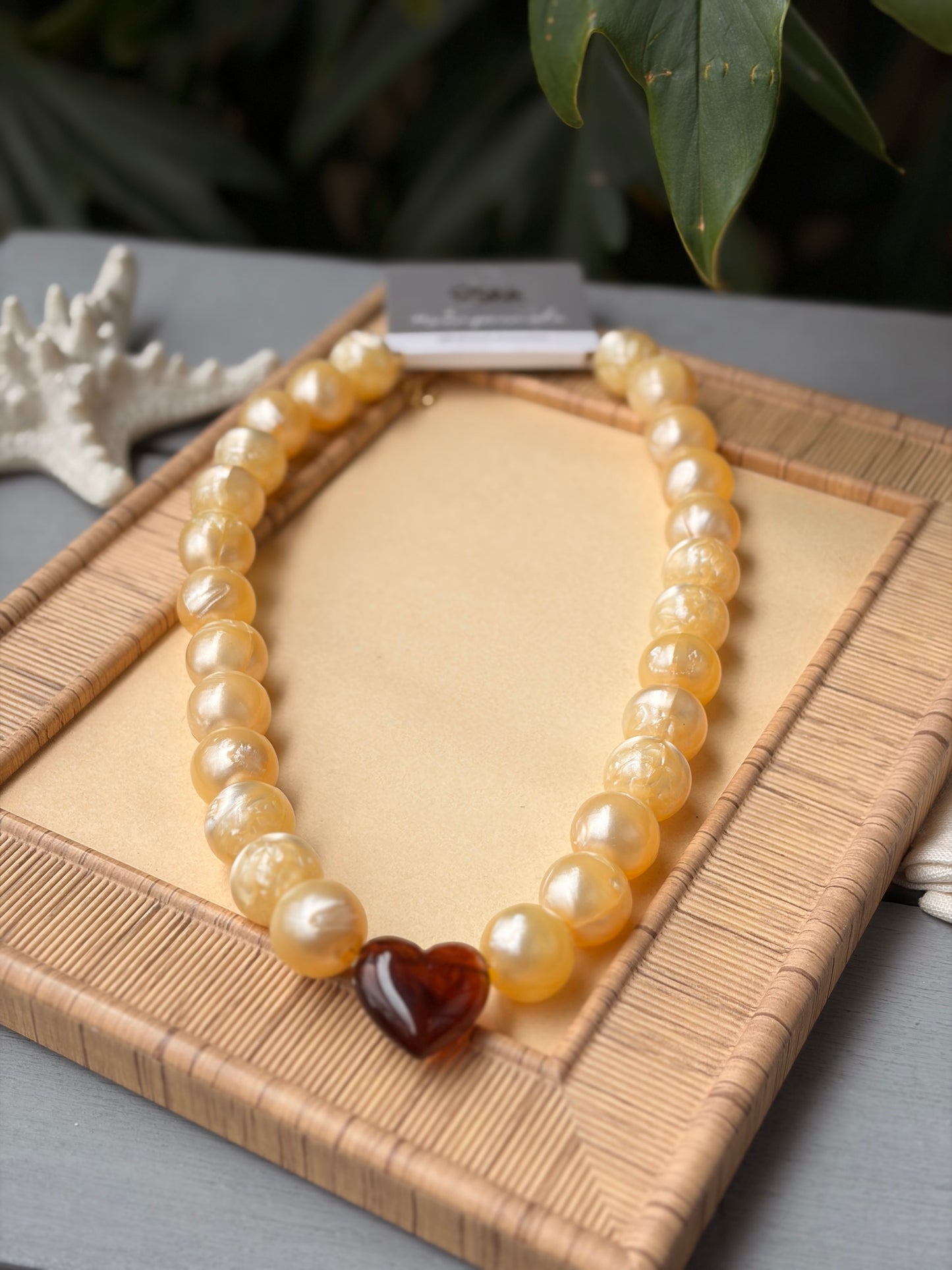 Collar bolas dije corazón ámbar