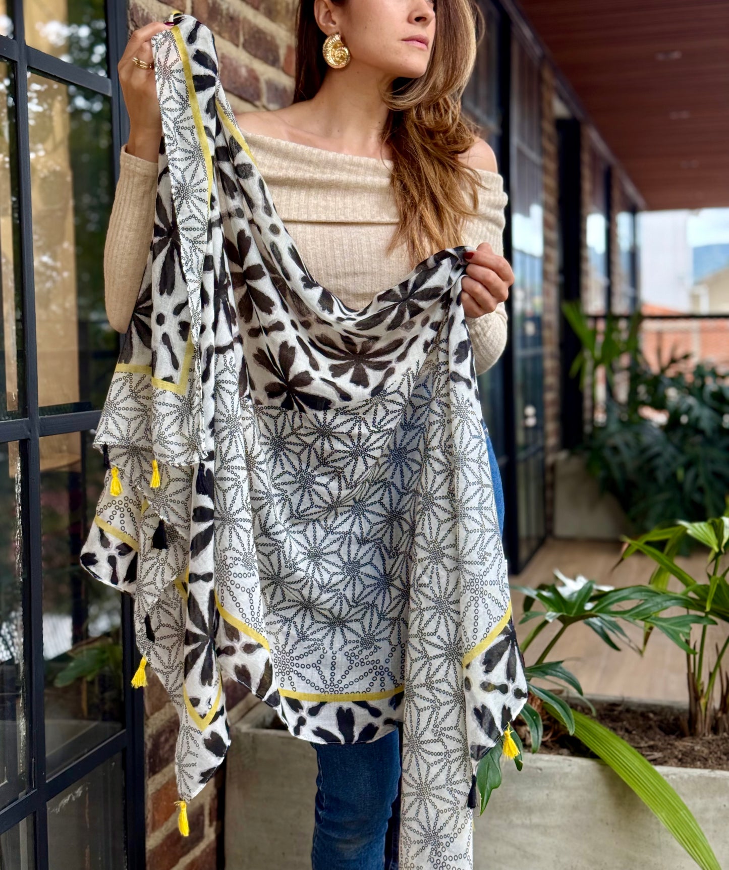 Chal o Pareo en tela fresca.