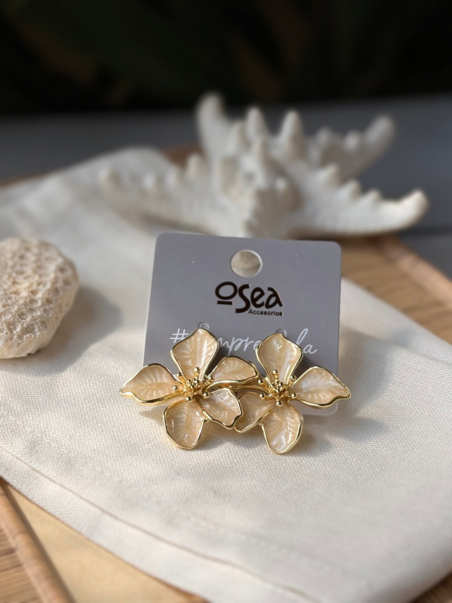 Topo en flor de loto efecto nacarado