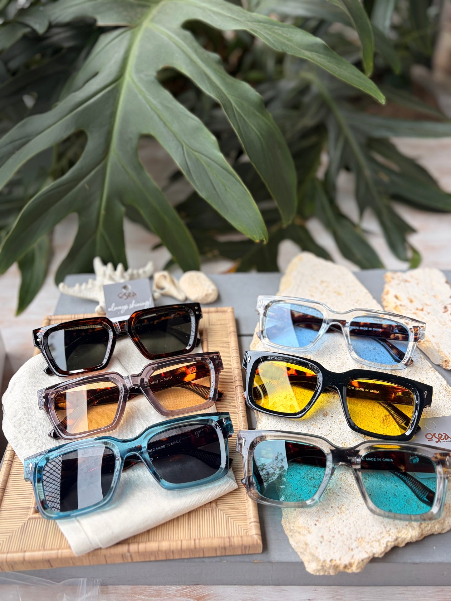 Gafas de sol en pasta lente colores