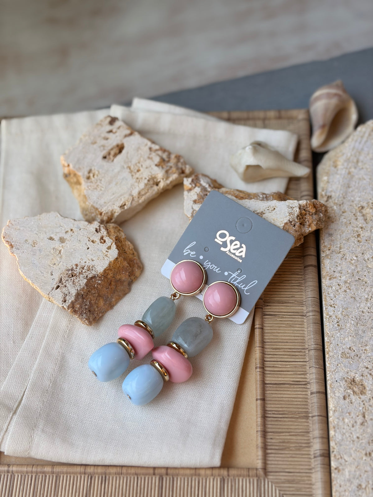 Aretes largos en resina colores pastel