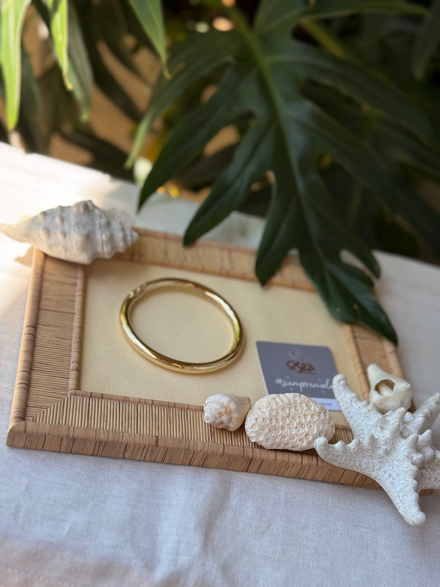 Pulsera rodinada con broche