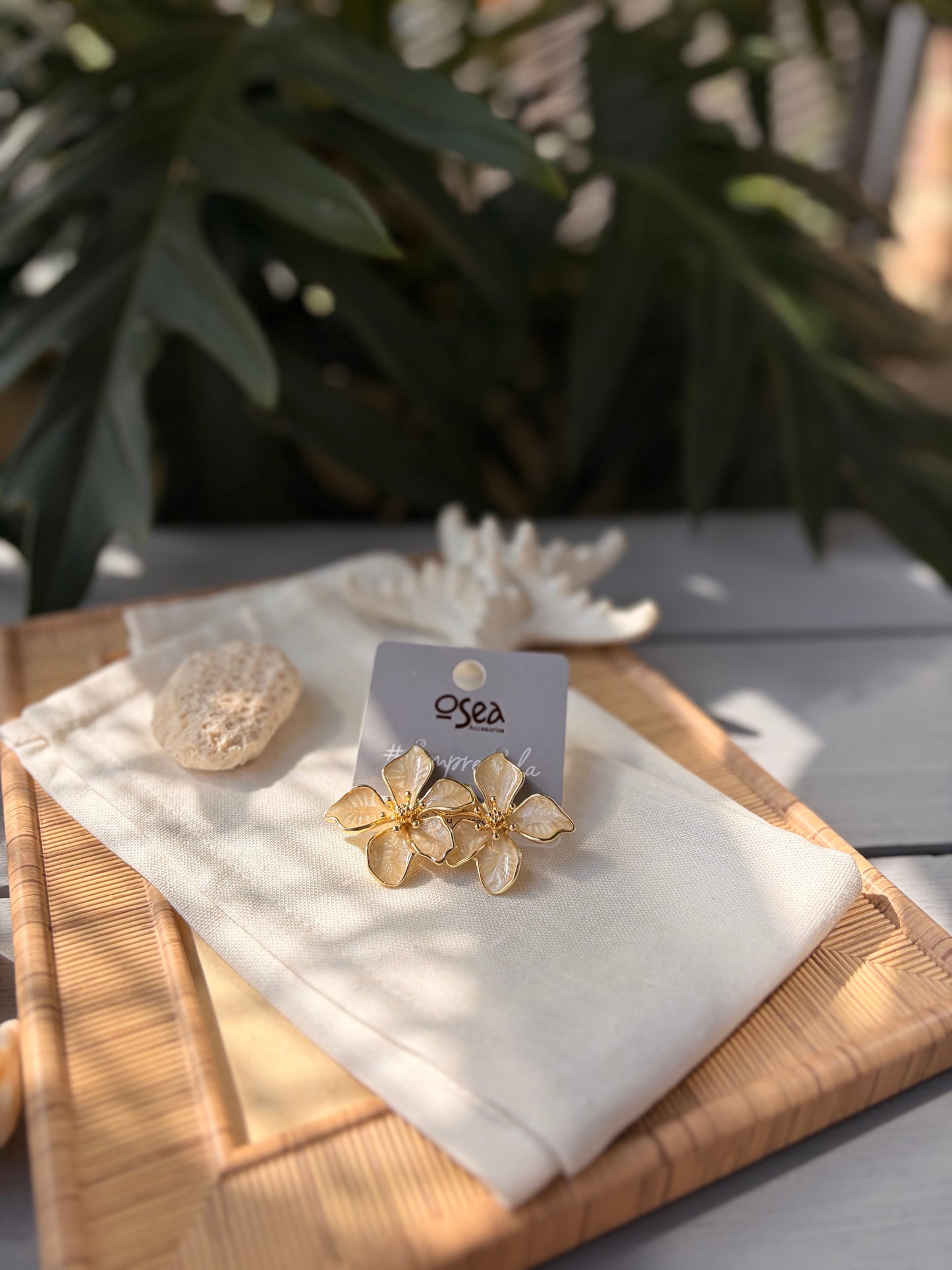 Topo en flor de loto efecto nacarado