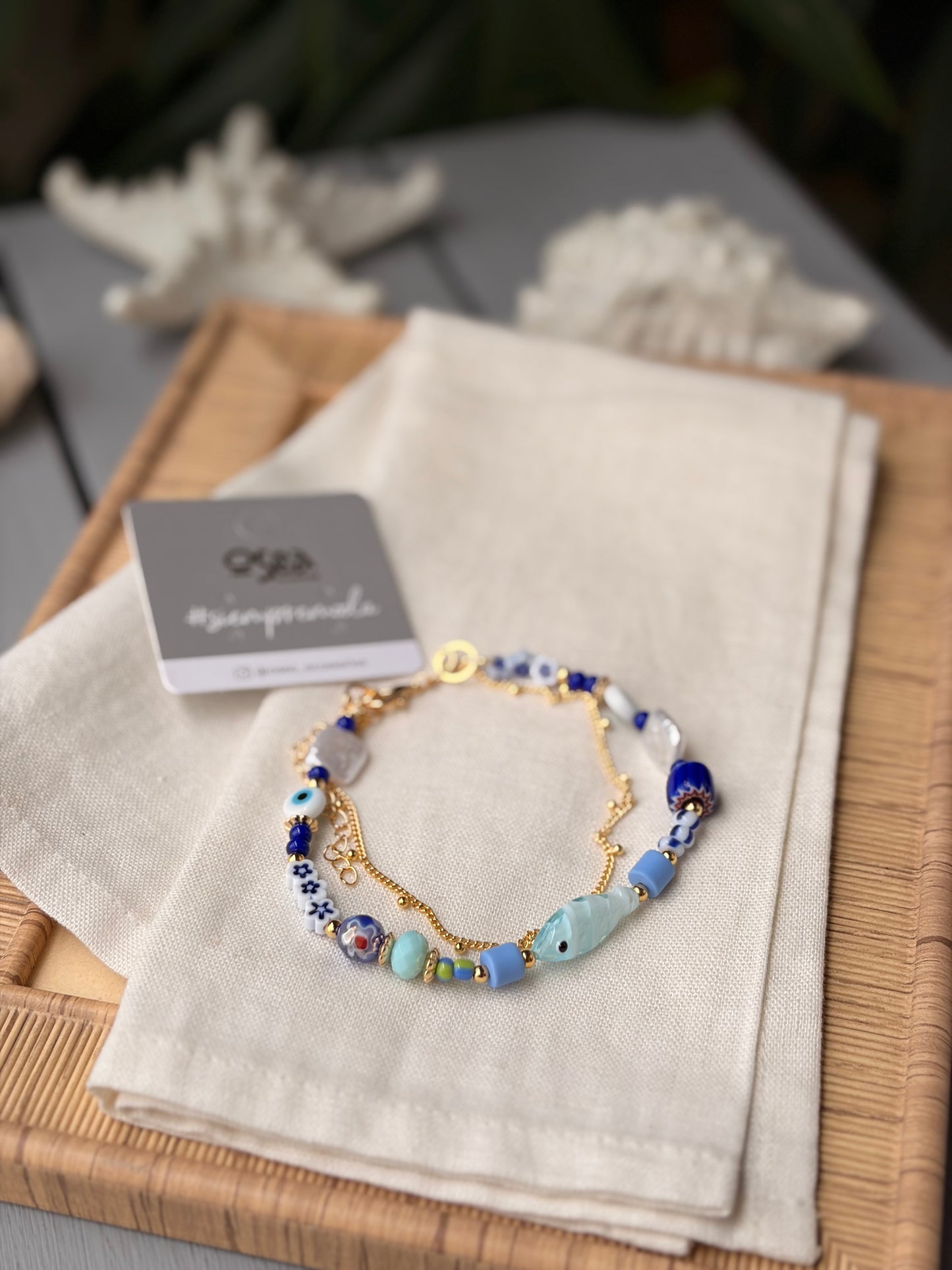 Tobillera doble: cadena e hilo con dijes