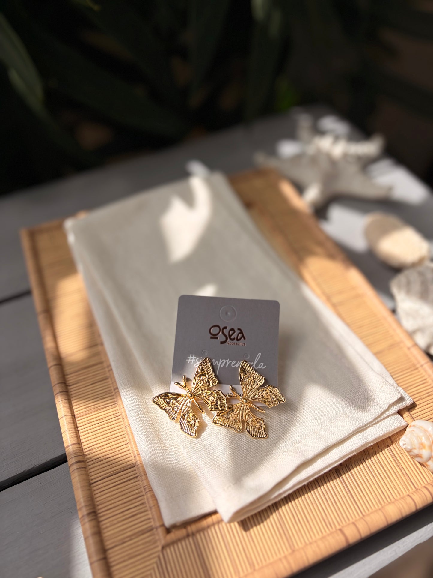 Topos de mariposa baño oro 24k