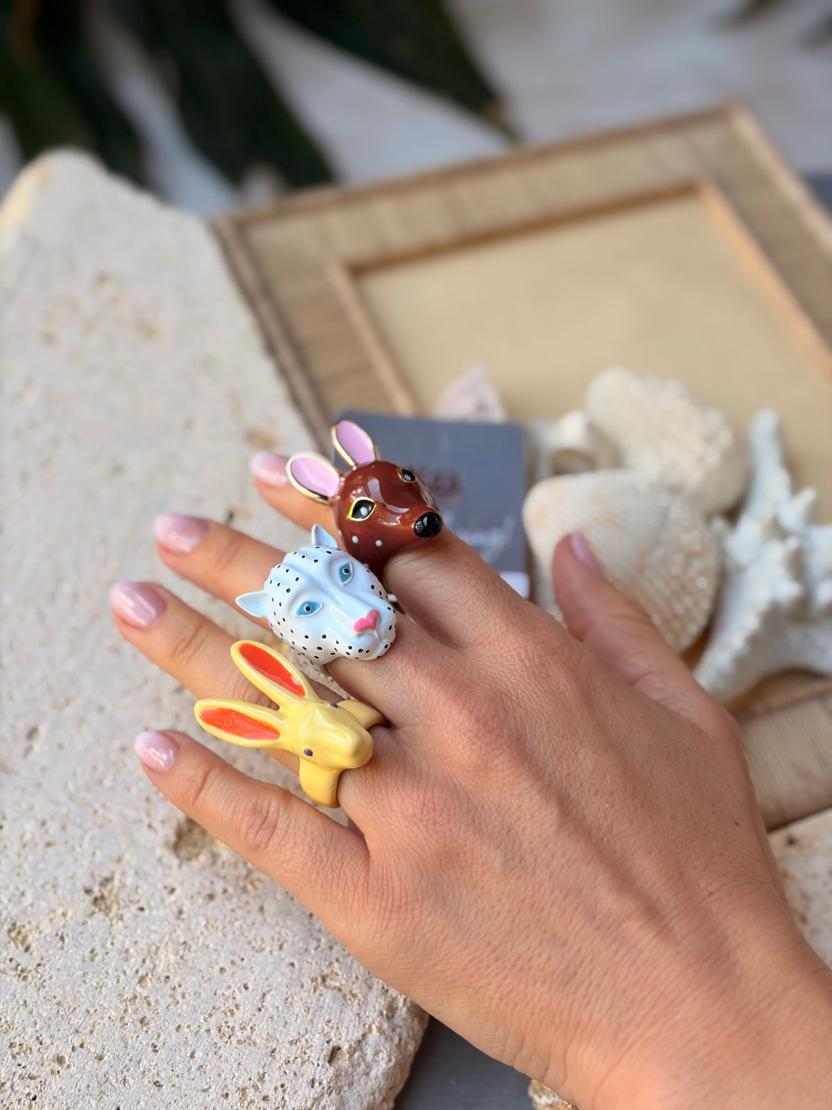 Anillo leopardo de las nieves esmaltado