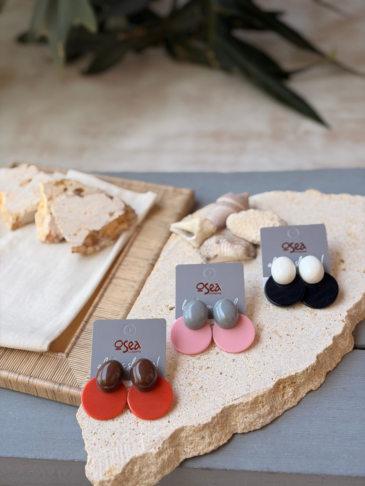 Aretes en topos resina circular doble color