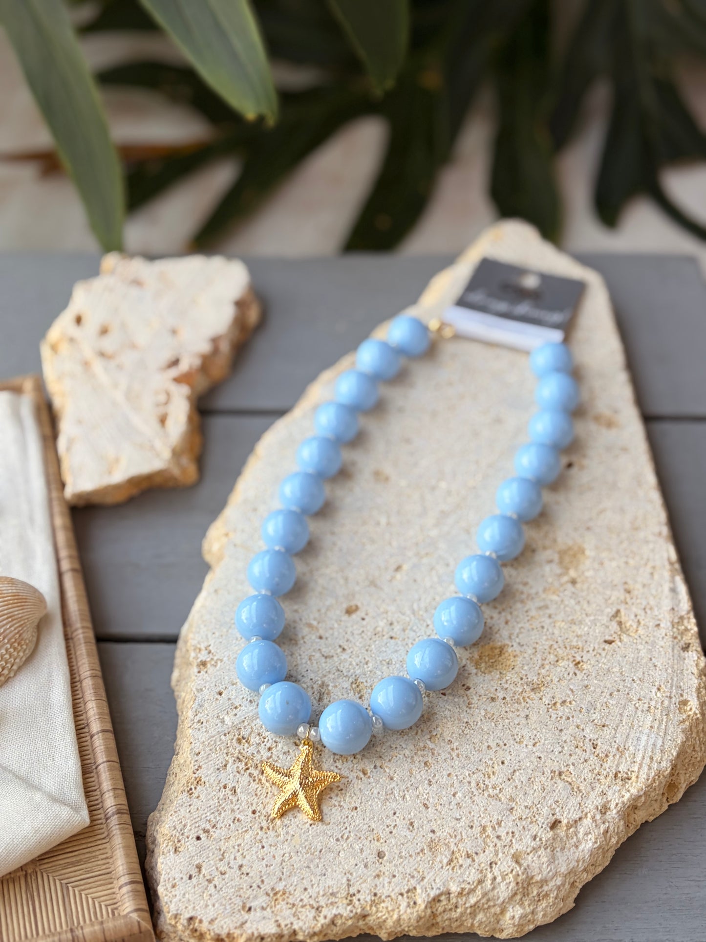 Collar de bolas azul dije estrella de mar