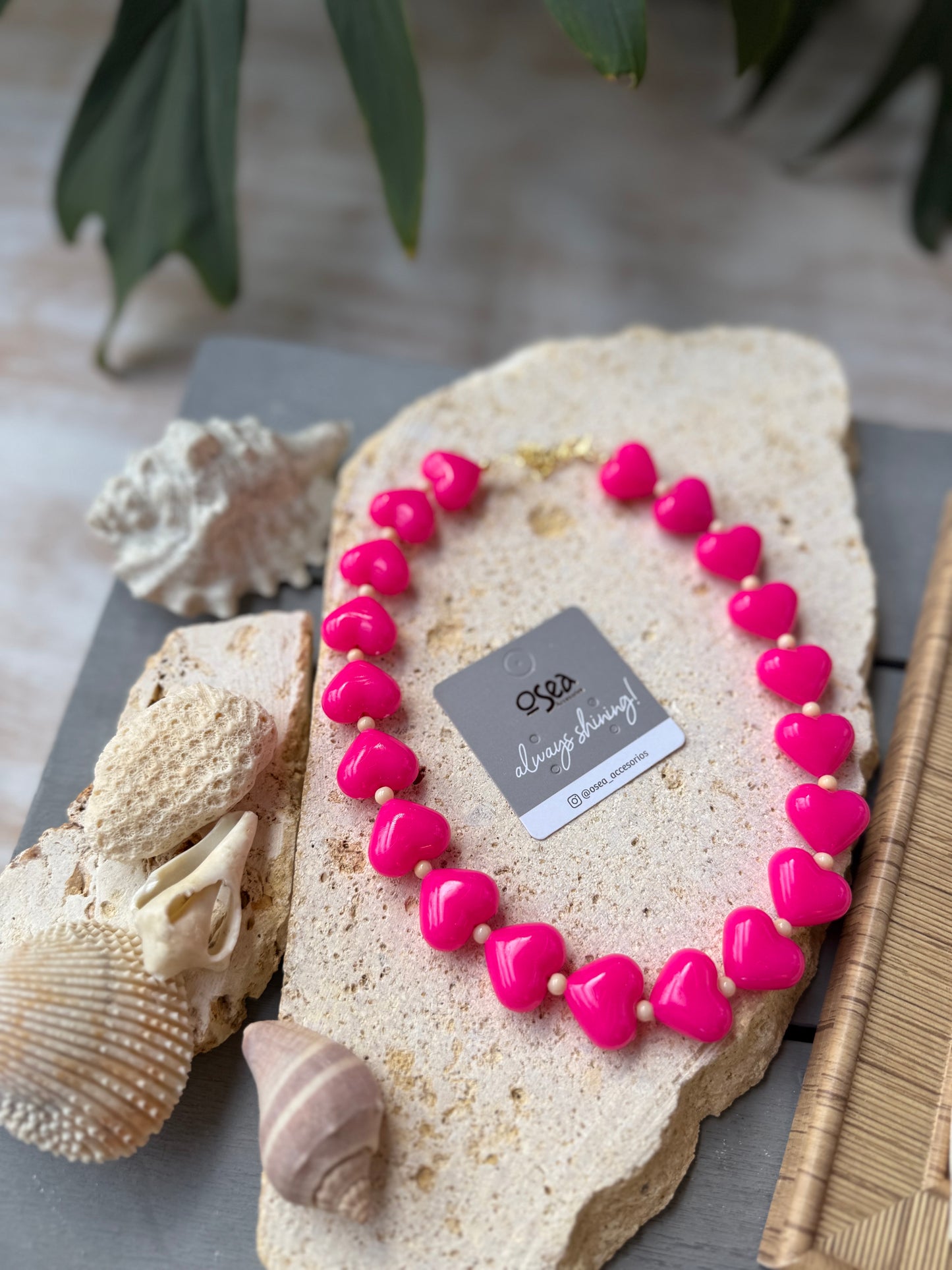 Collar corazones pasta