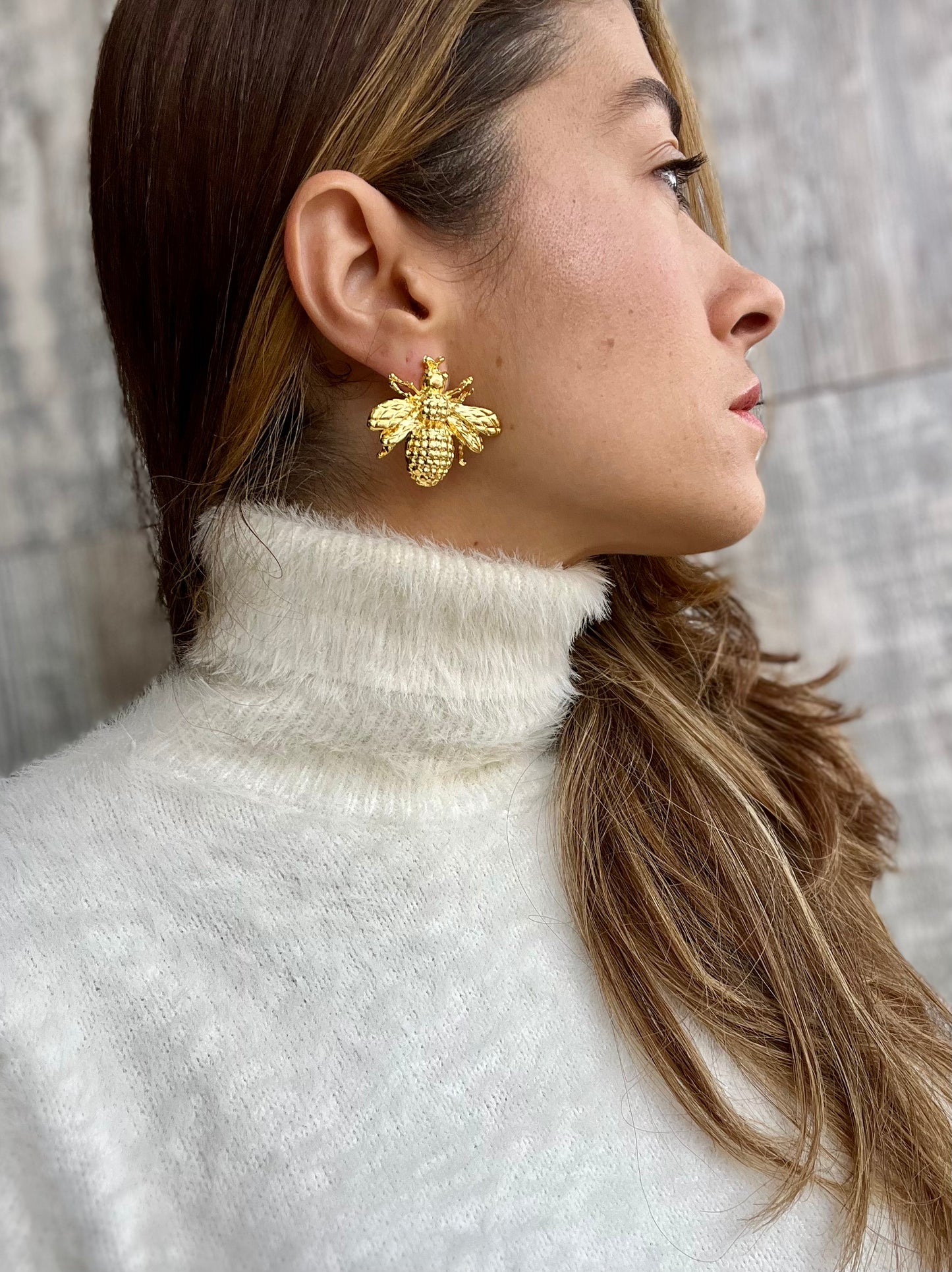 Aretes de topo en forma de abeja