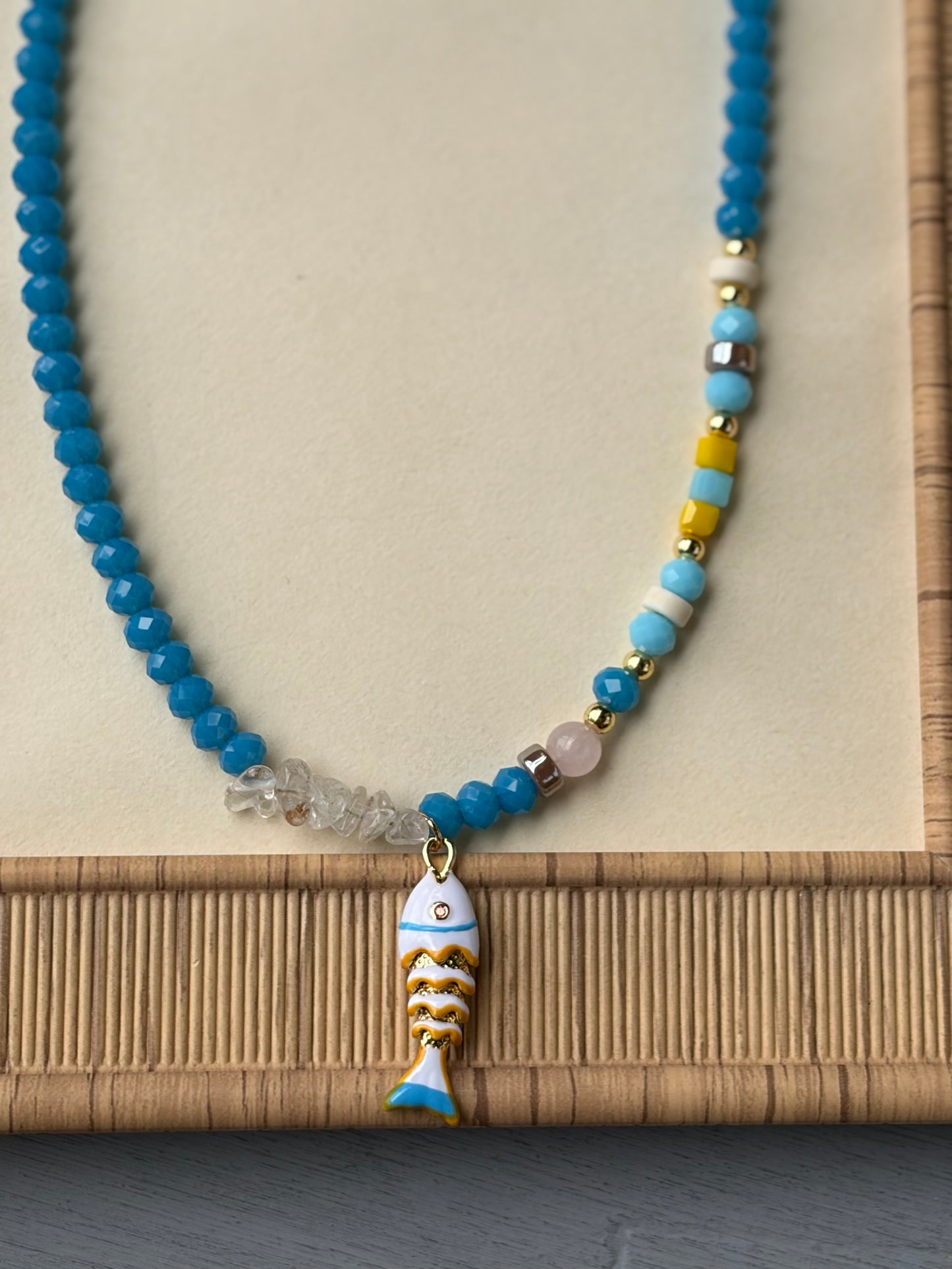 Collar piedras dije pez