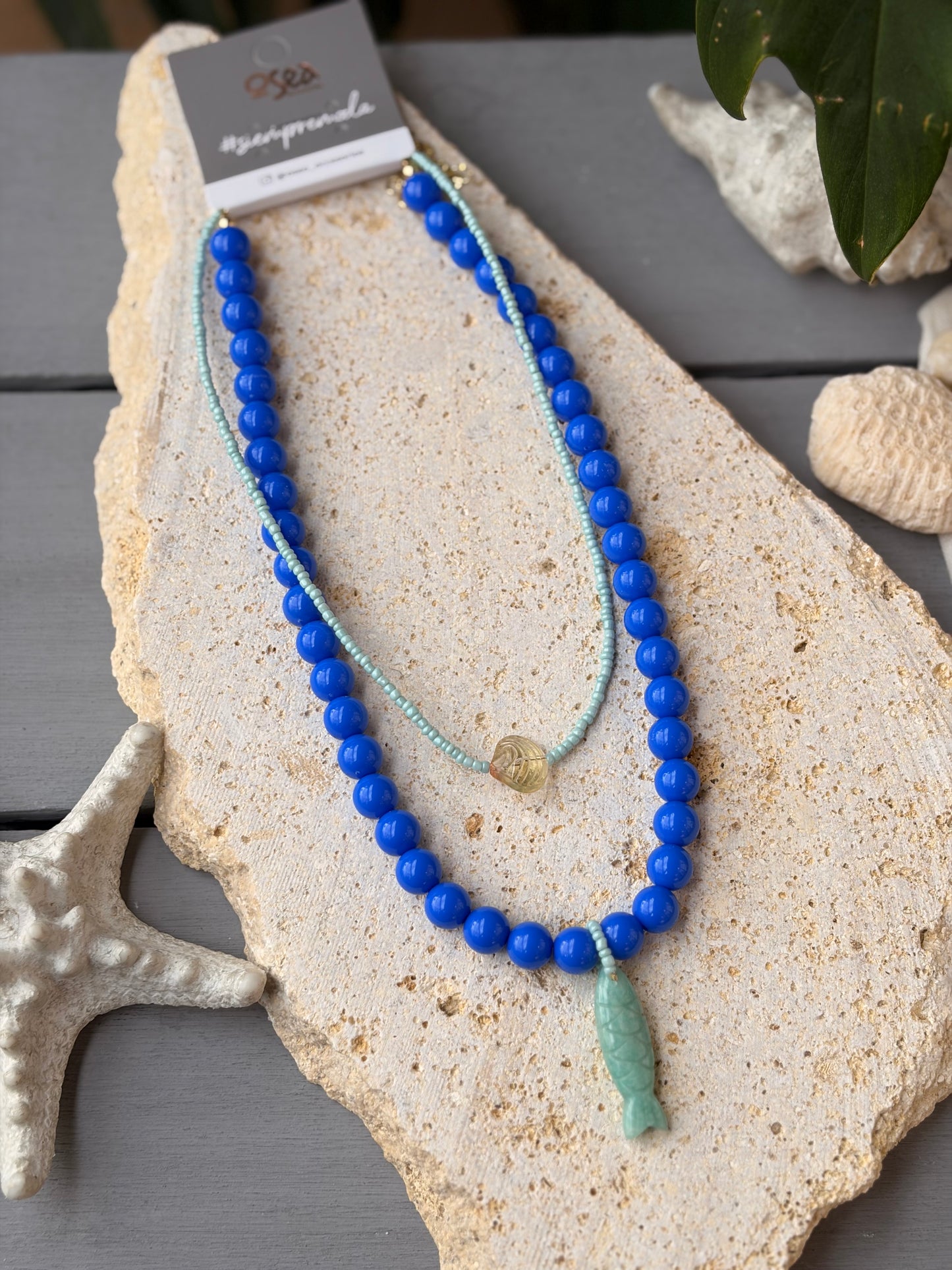 Collar doble bolas y mostacilla dije pez