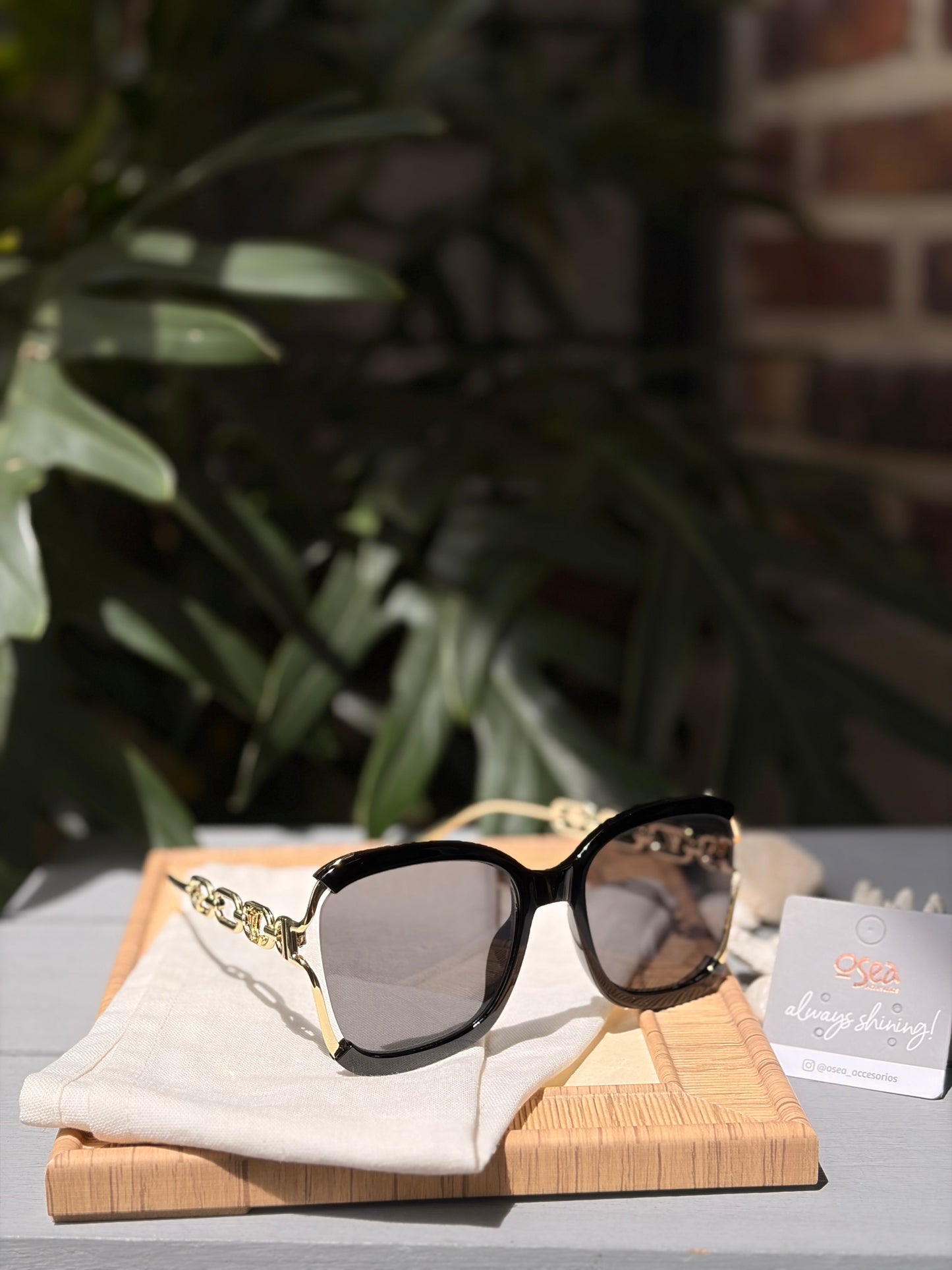 gafas de sol con pata tipo cadena