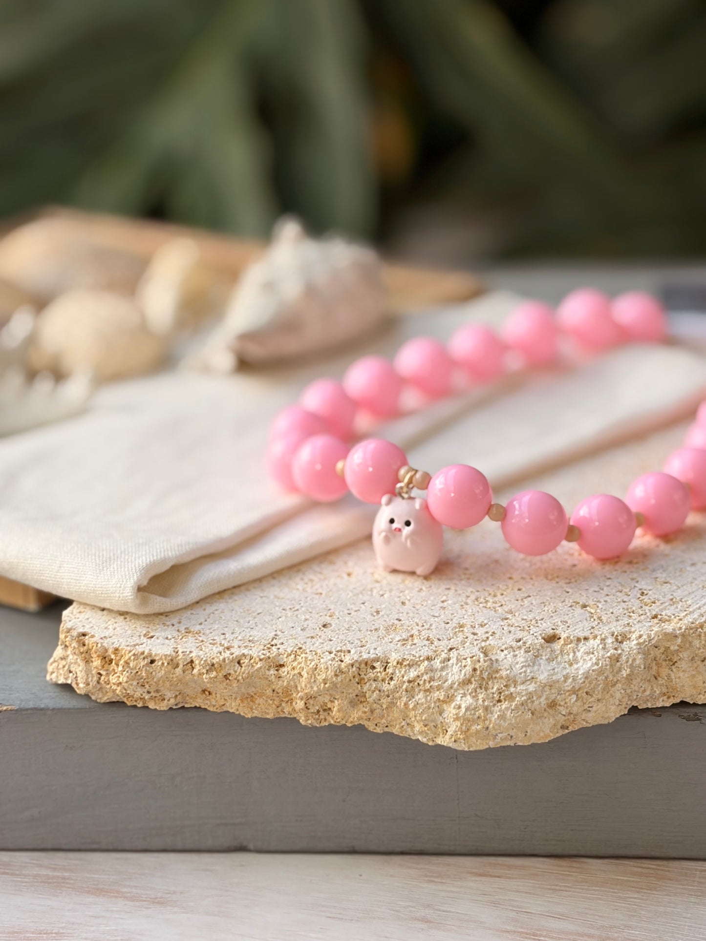 Collar bolas rosadas dije cerdito
