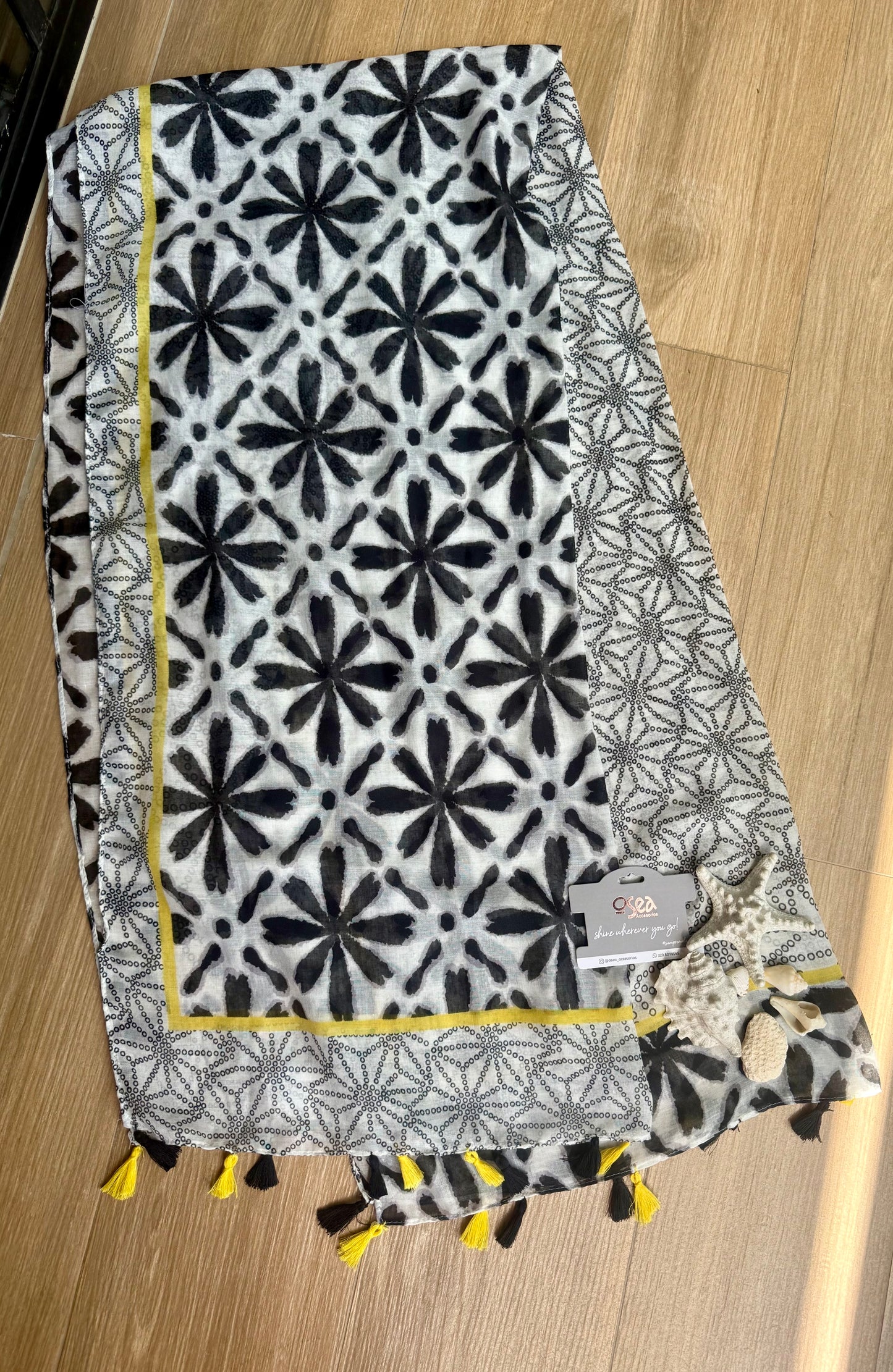 Chal o Pareo en tela fresca.