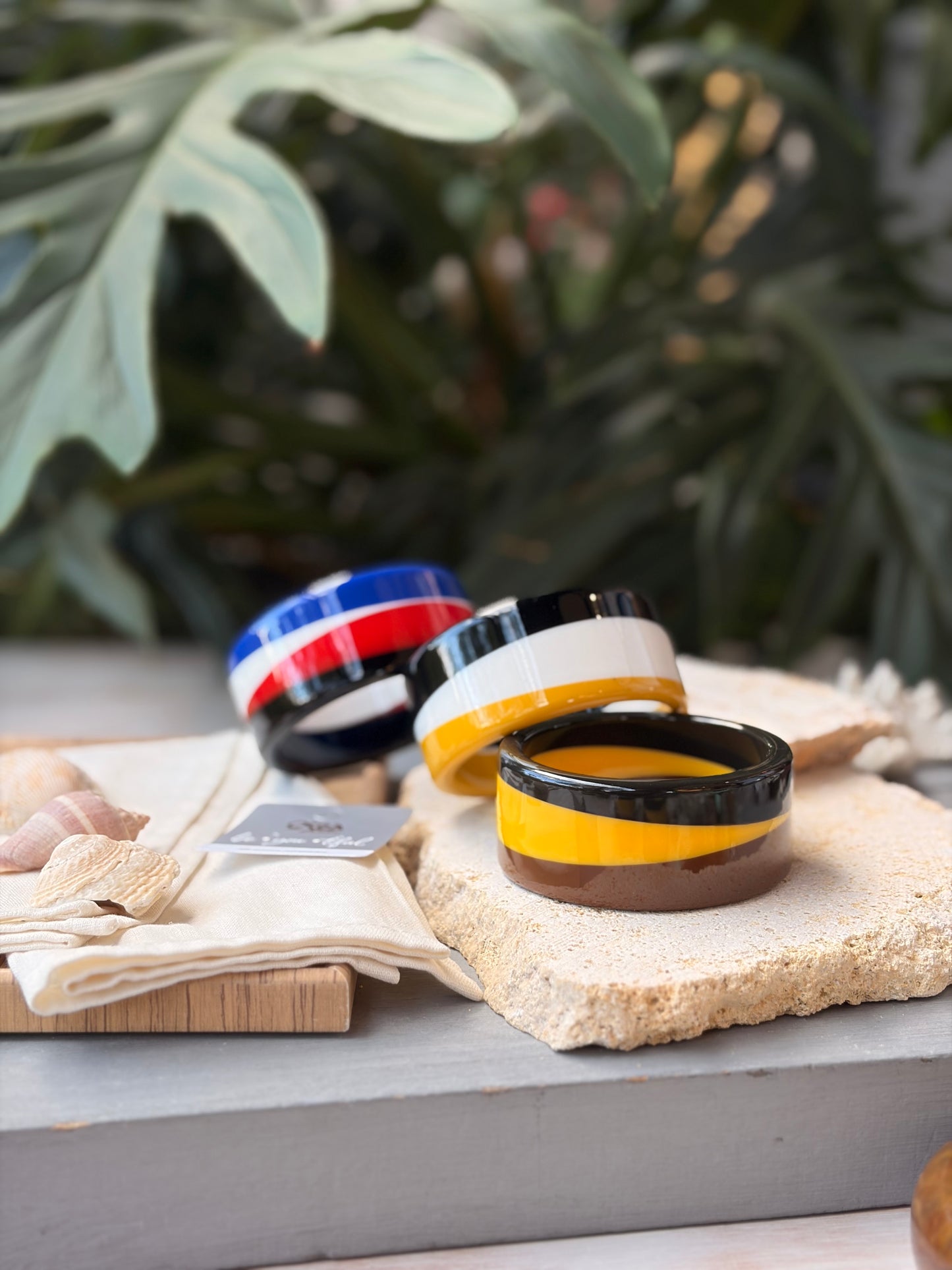 Pulsera ancha en resina colores