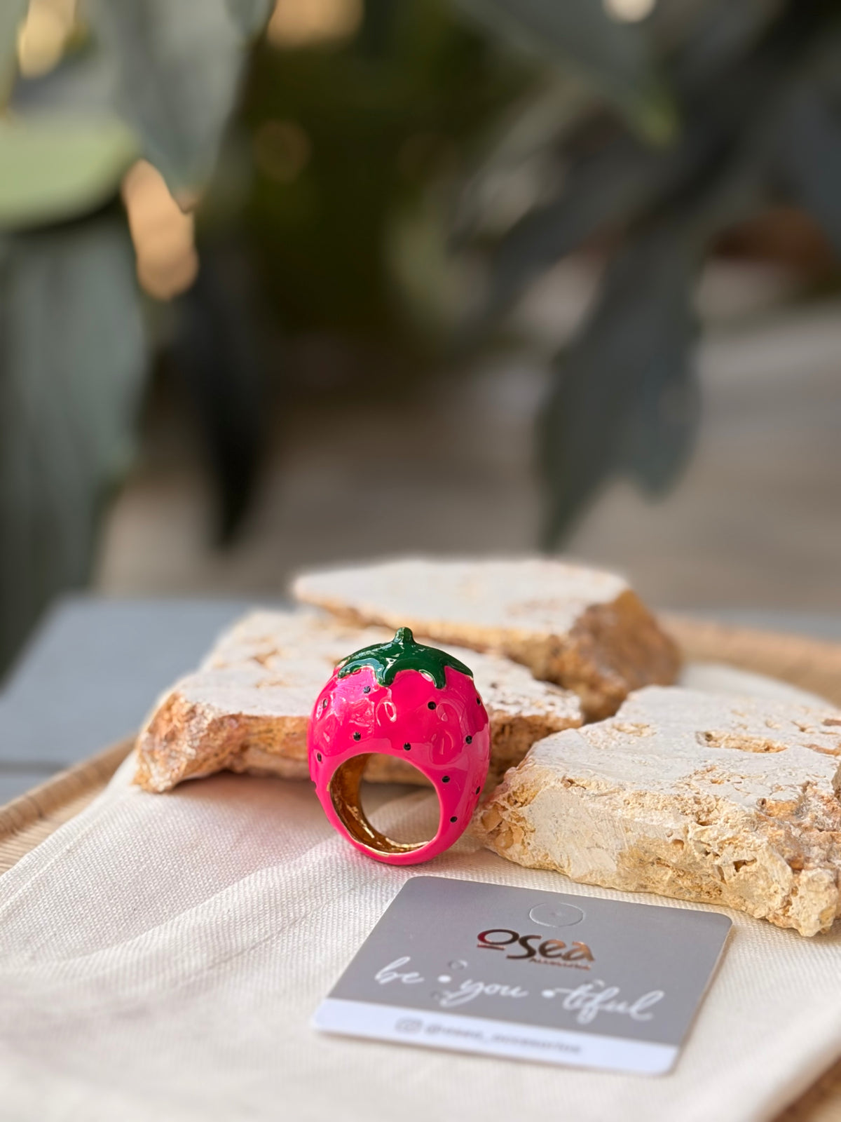 Anillo fresa rodinado esmaltado