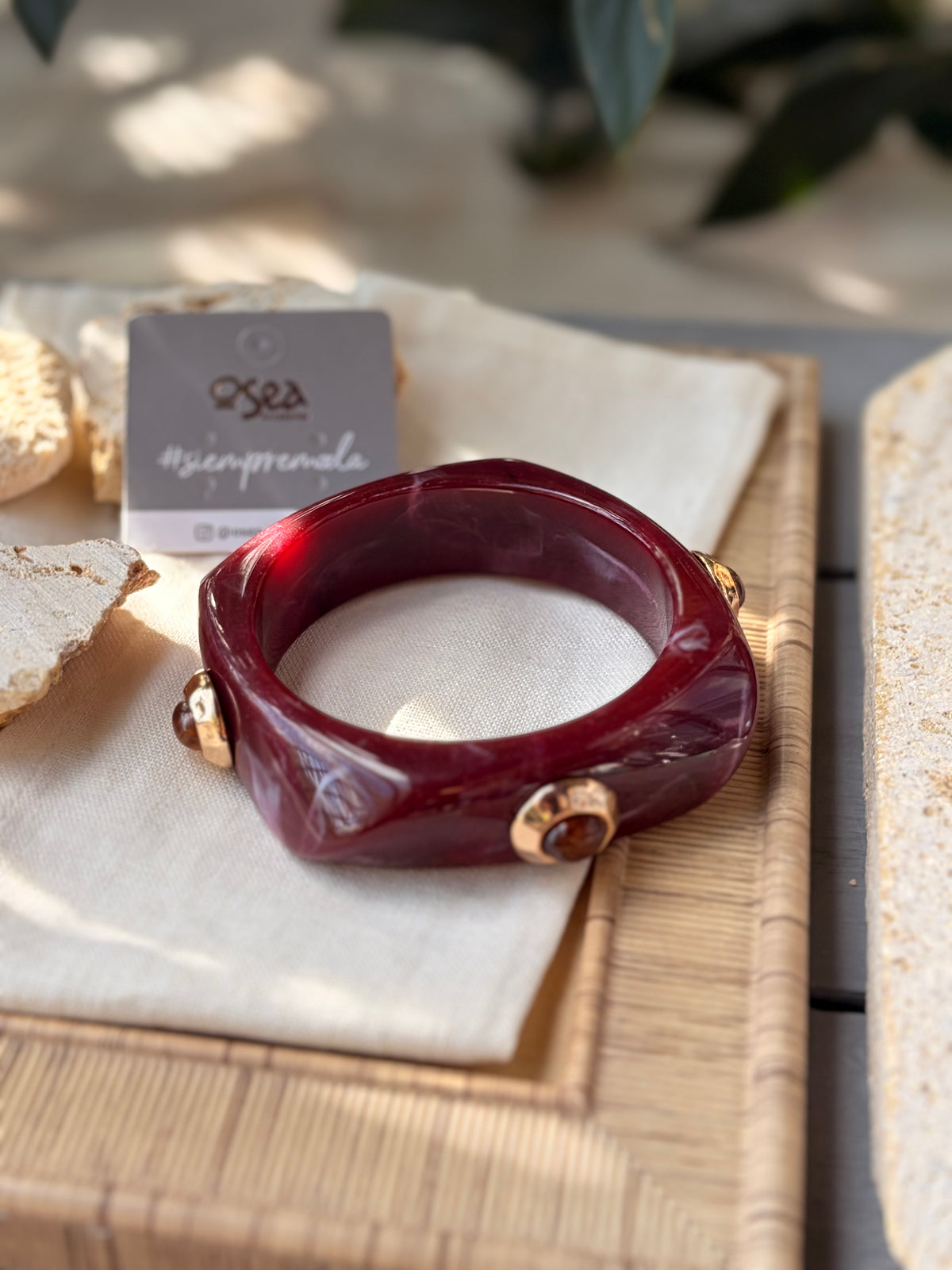 Pulsera en resina degradé con piedras