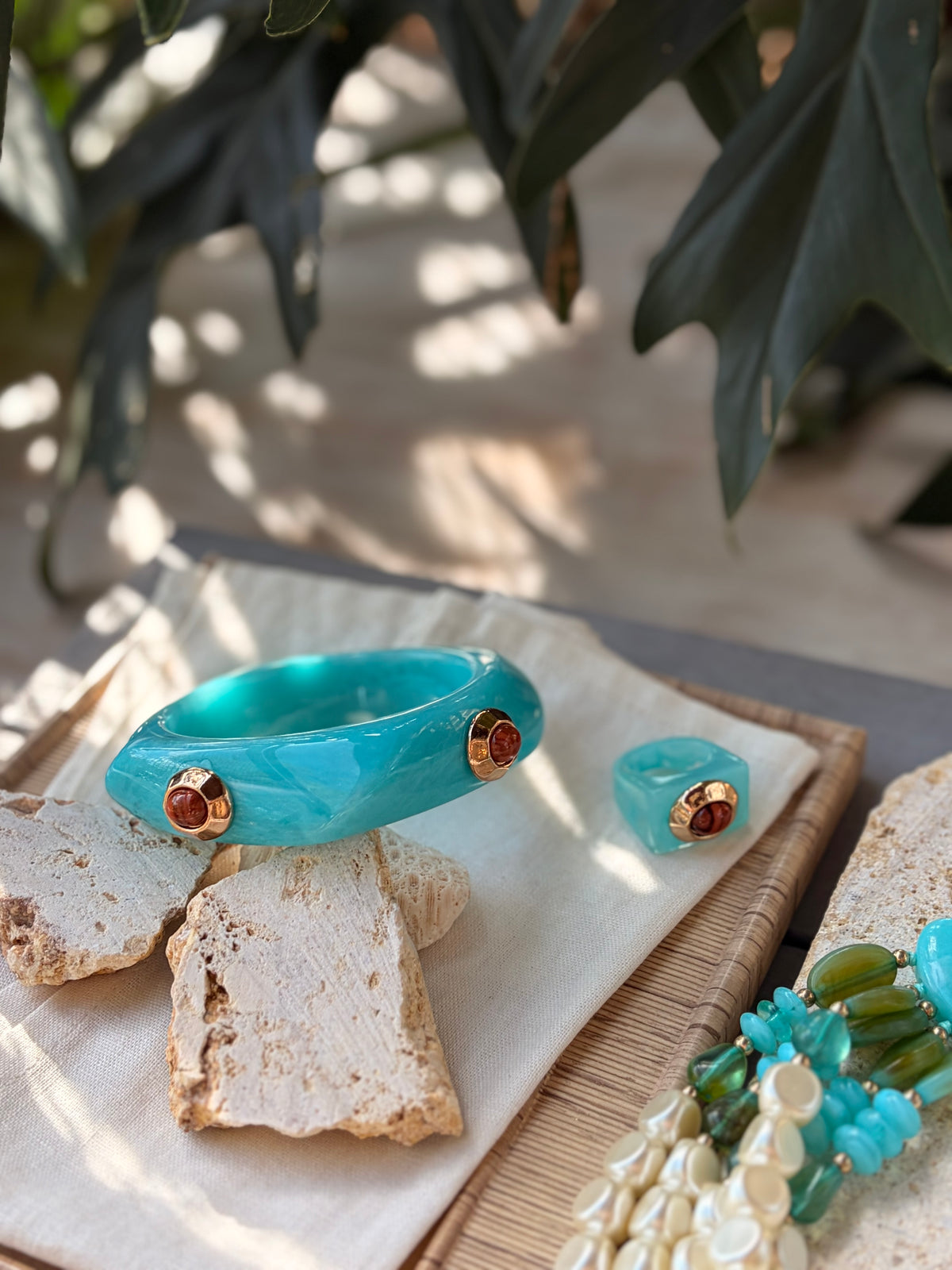 Pulsera en resina degradé con piedras