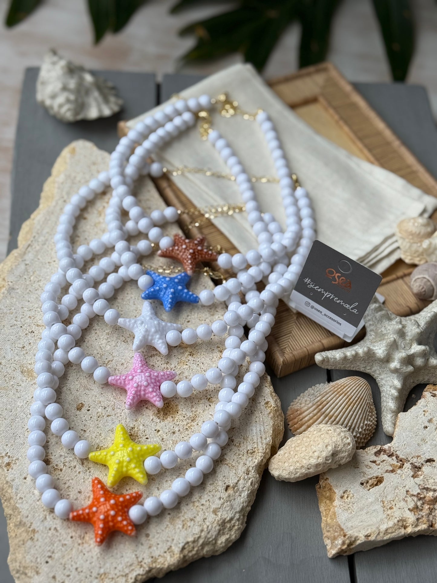 Collar bolas blancas dije estrella mar