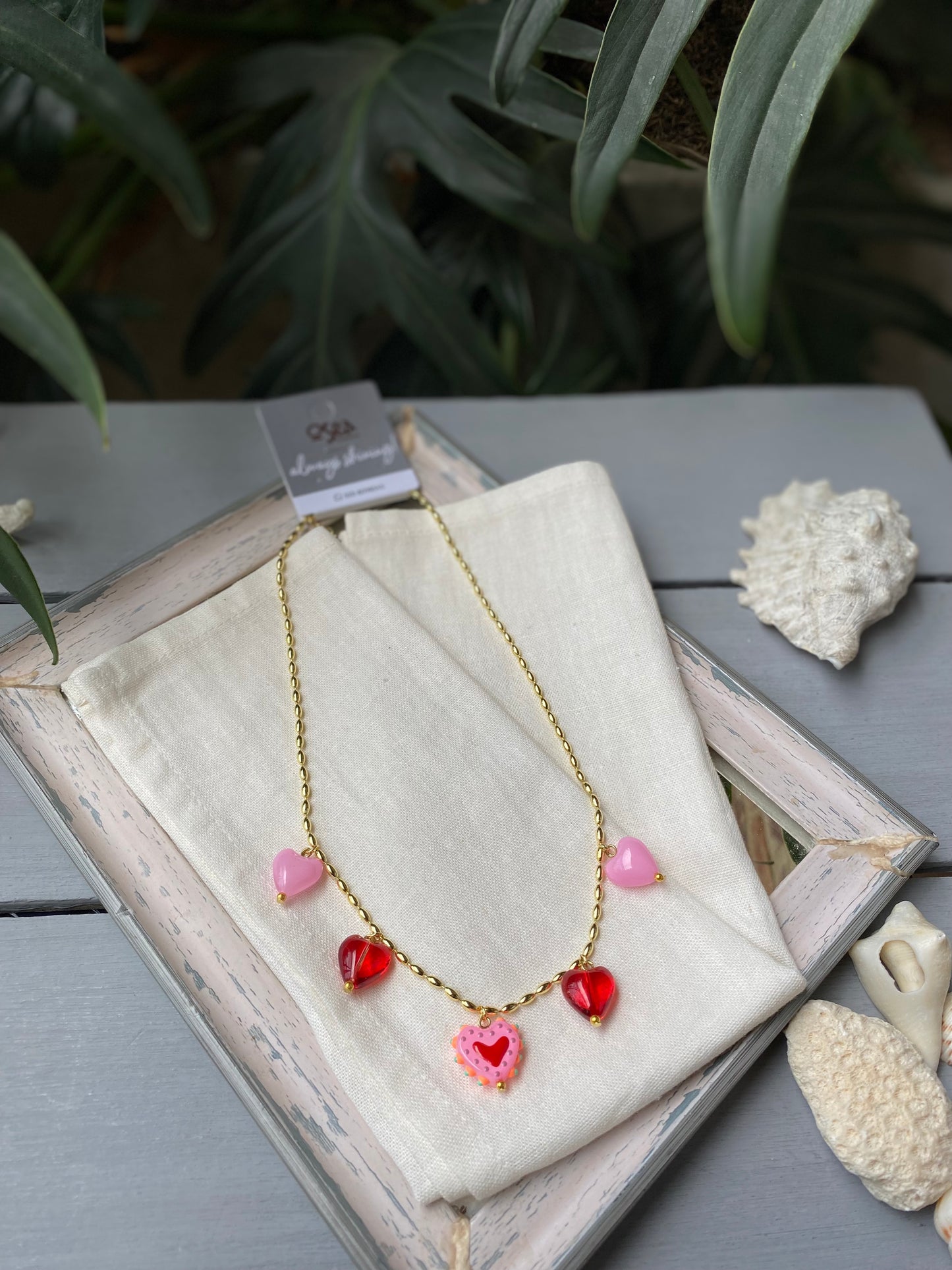 Collar mini óvalos dijes corazones boho