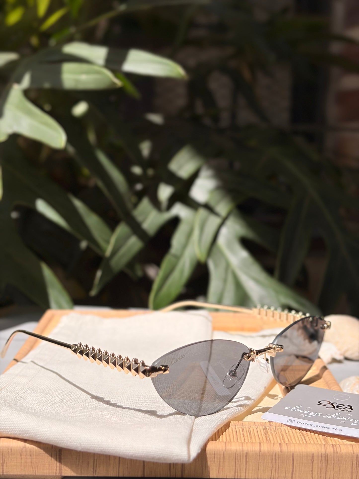 Gafas de sol ovaladas pata metalizada