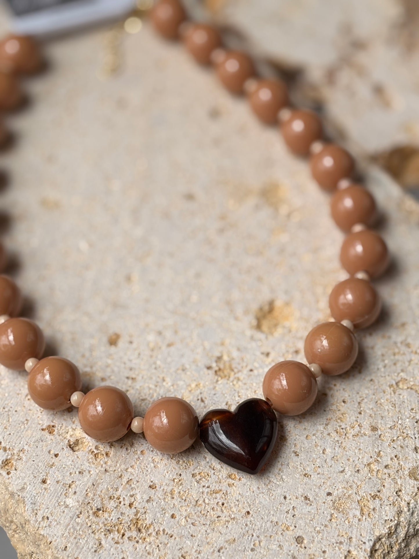 Collar bolas dije corazón ámbar