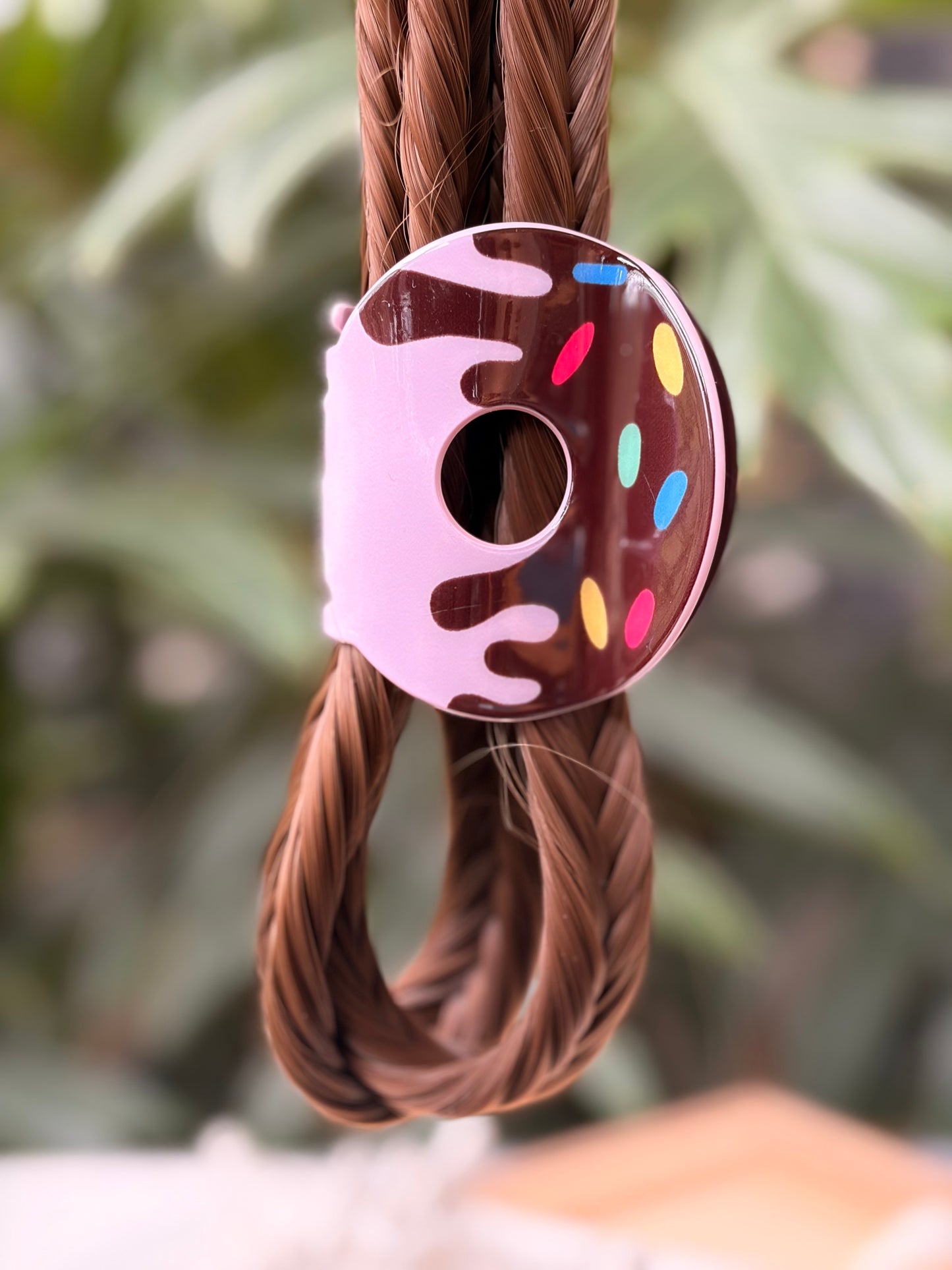 Caimán hair clip en forma de dona
