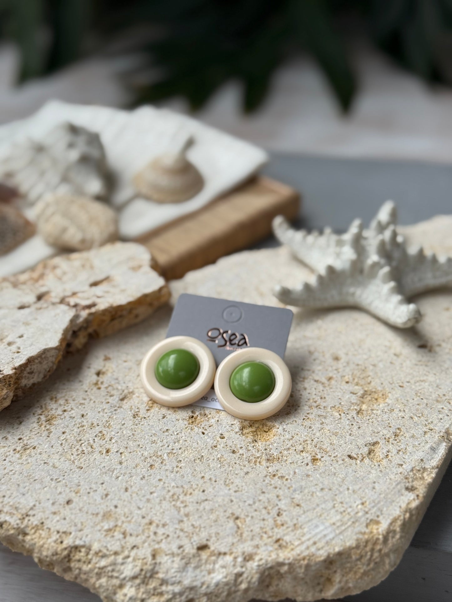 Aretes topo en resina colores