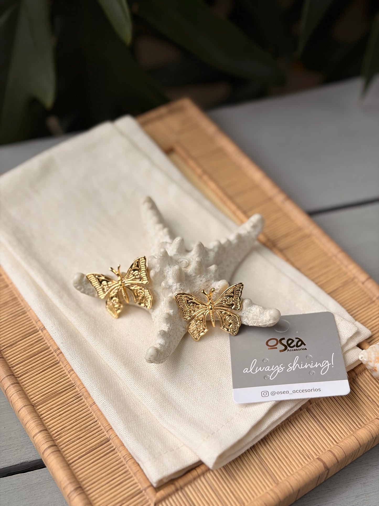 Topos de mariposa baño oro 24k