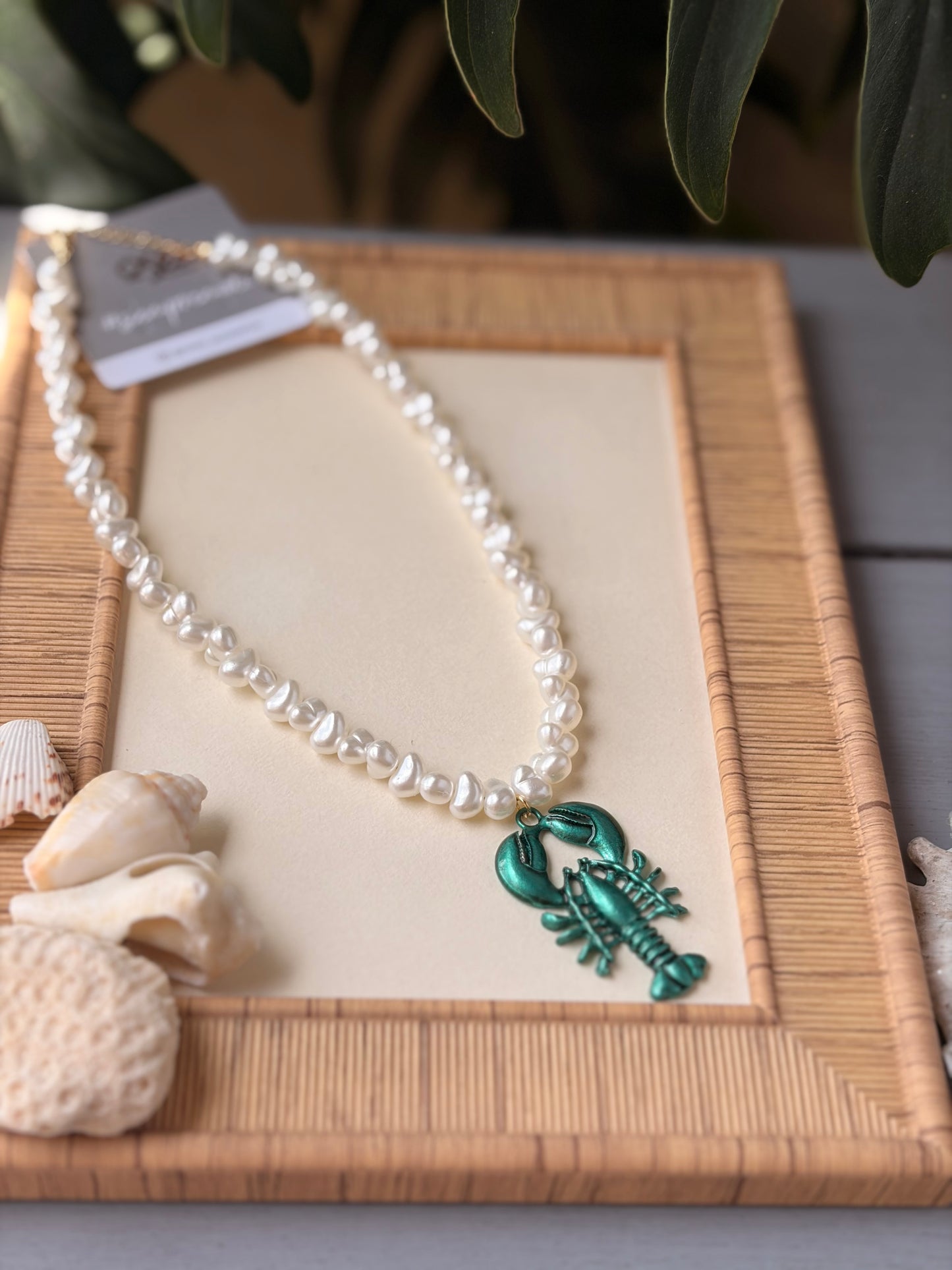 collar perlas irregulares dije langosta color