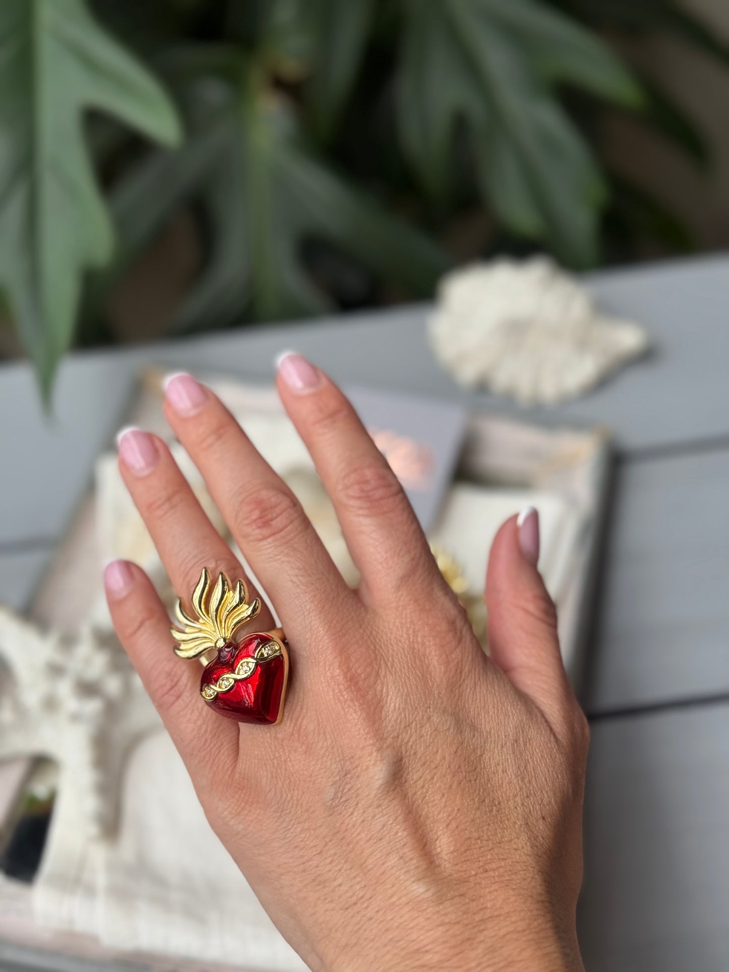 Anillo de corazón en llamas ajustable