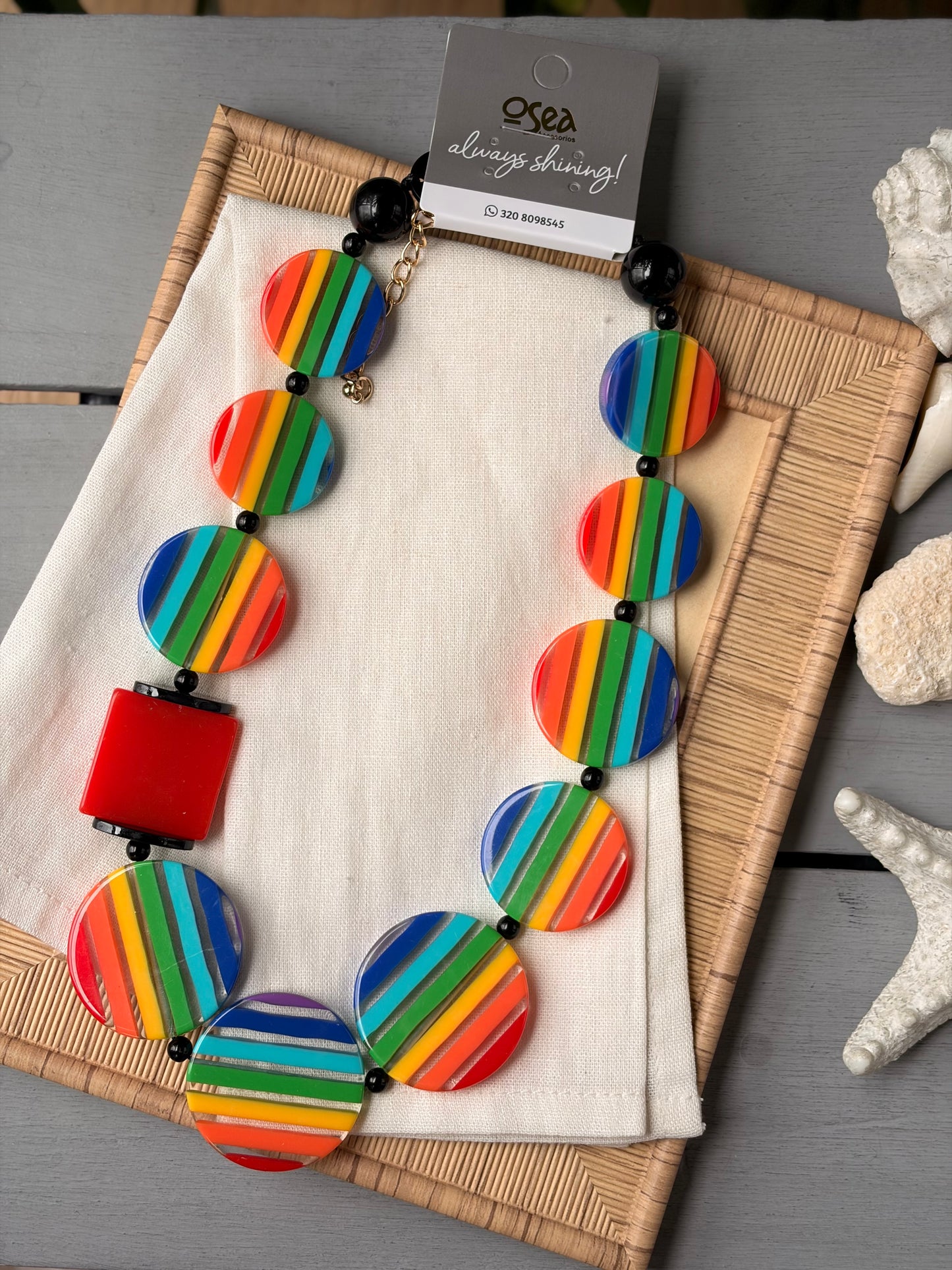 Collar en resina multicolor Matices