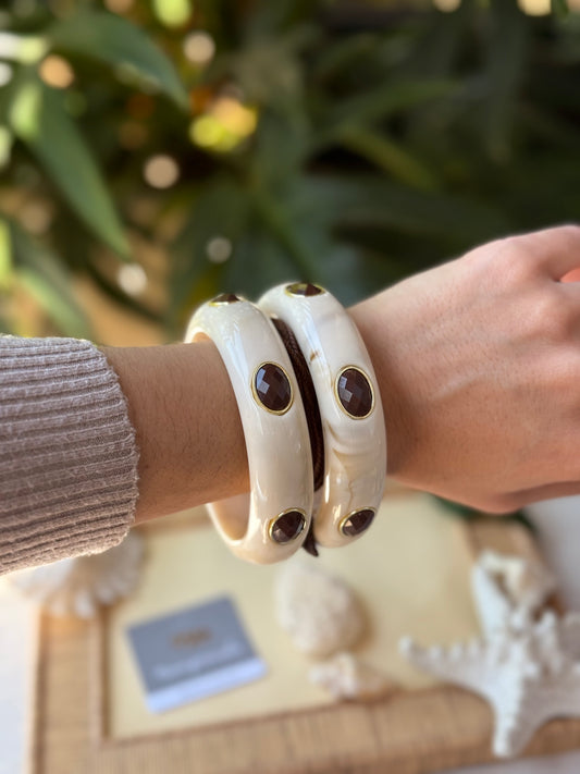 Pulsera en resina con incrustaciones de óvalos