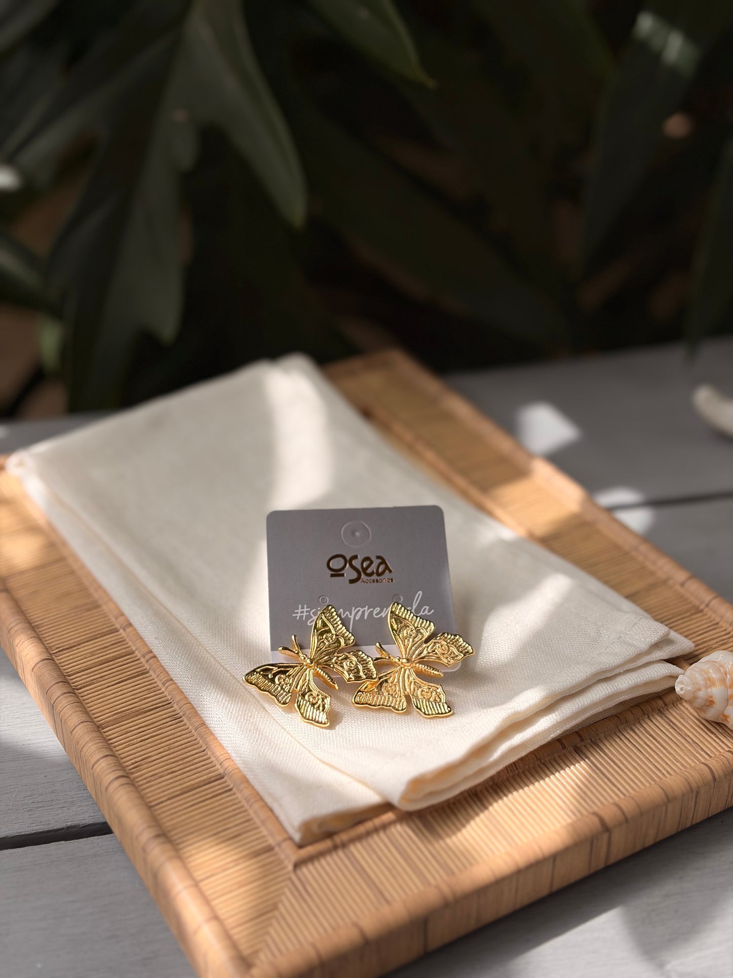 Topos de mariposa baño oro 24k